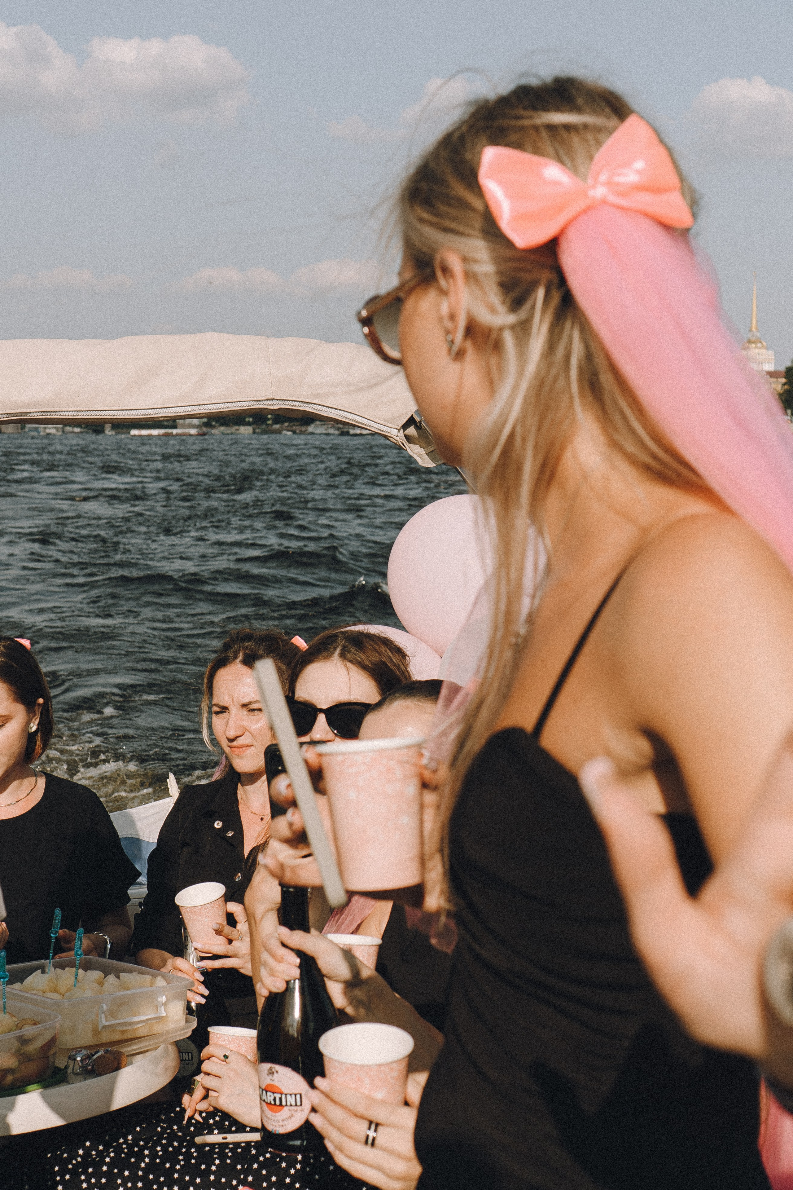 ДЕВИЧНИК НА КАТЕРЕ. Профессиональный фотограф, Санкт-Петербург — Виктория Богомолова