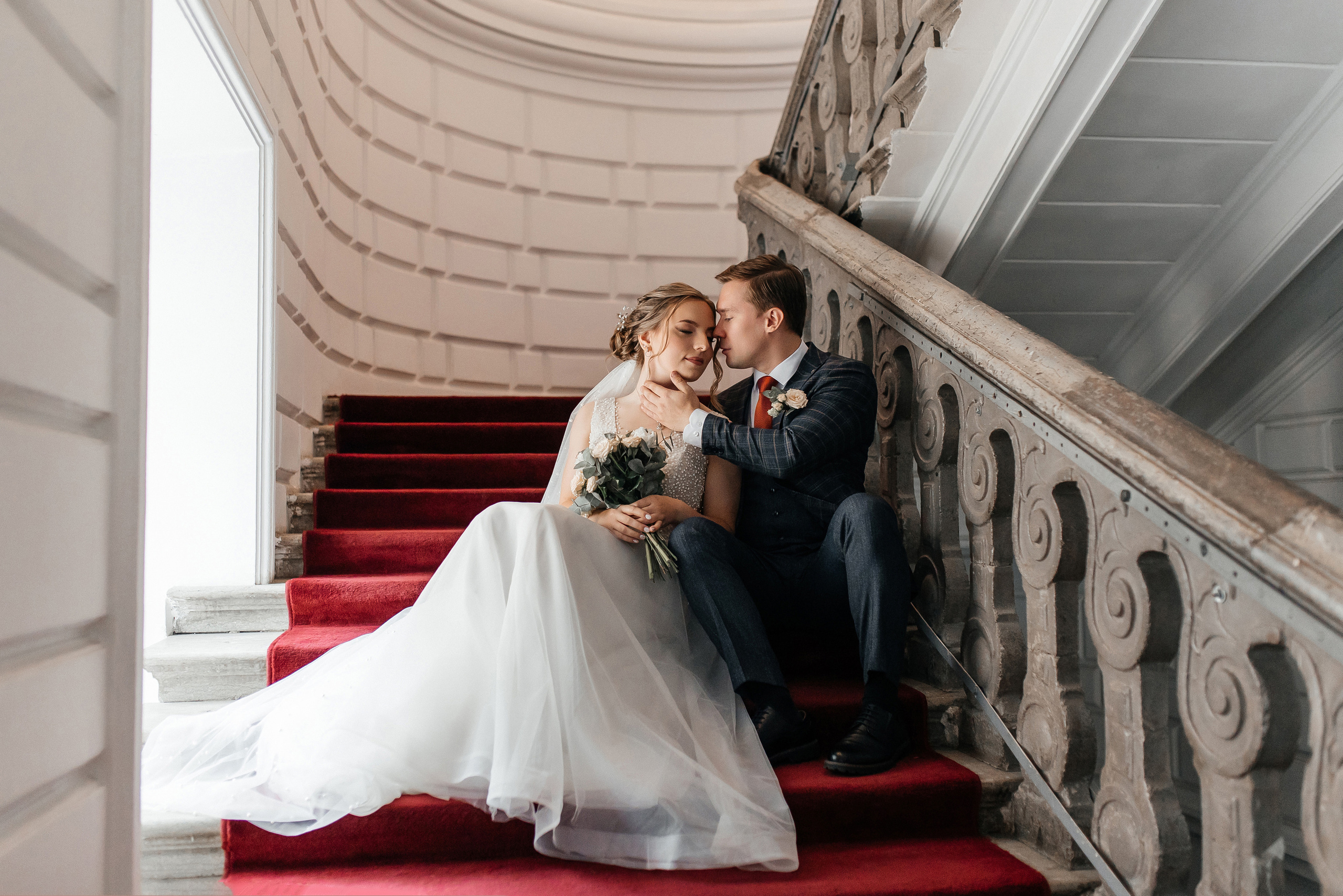 Свадебная фотосессия в Особняке Спиридонова