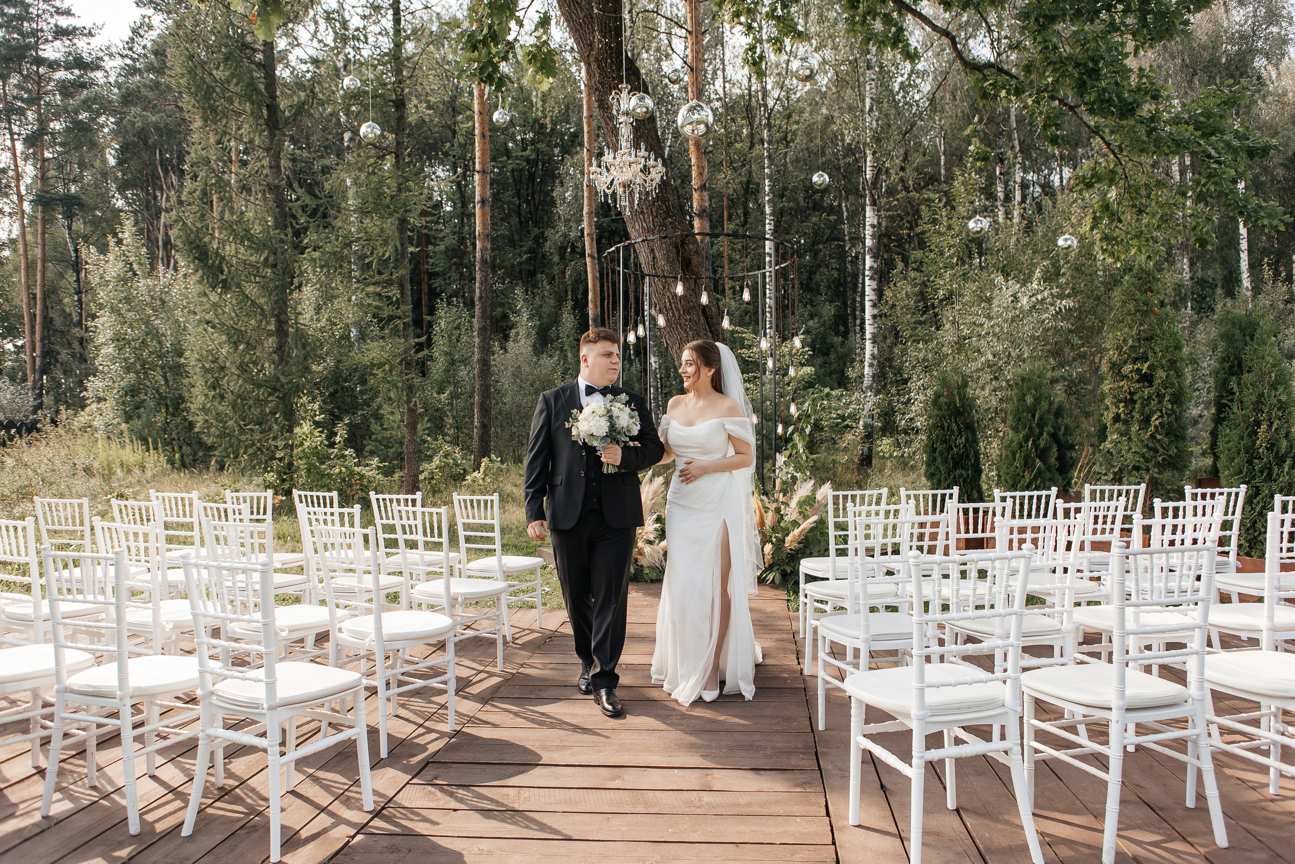 Выездная регистрация Дом у озера