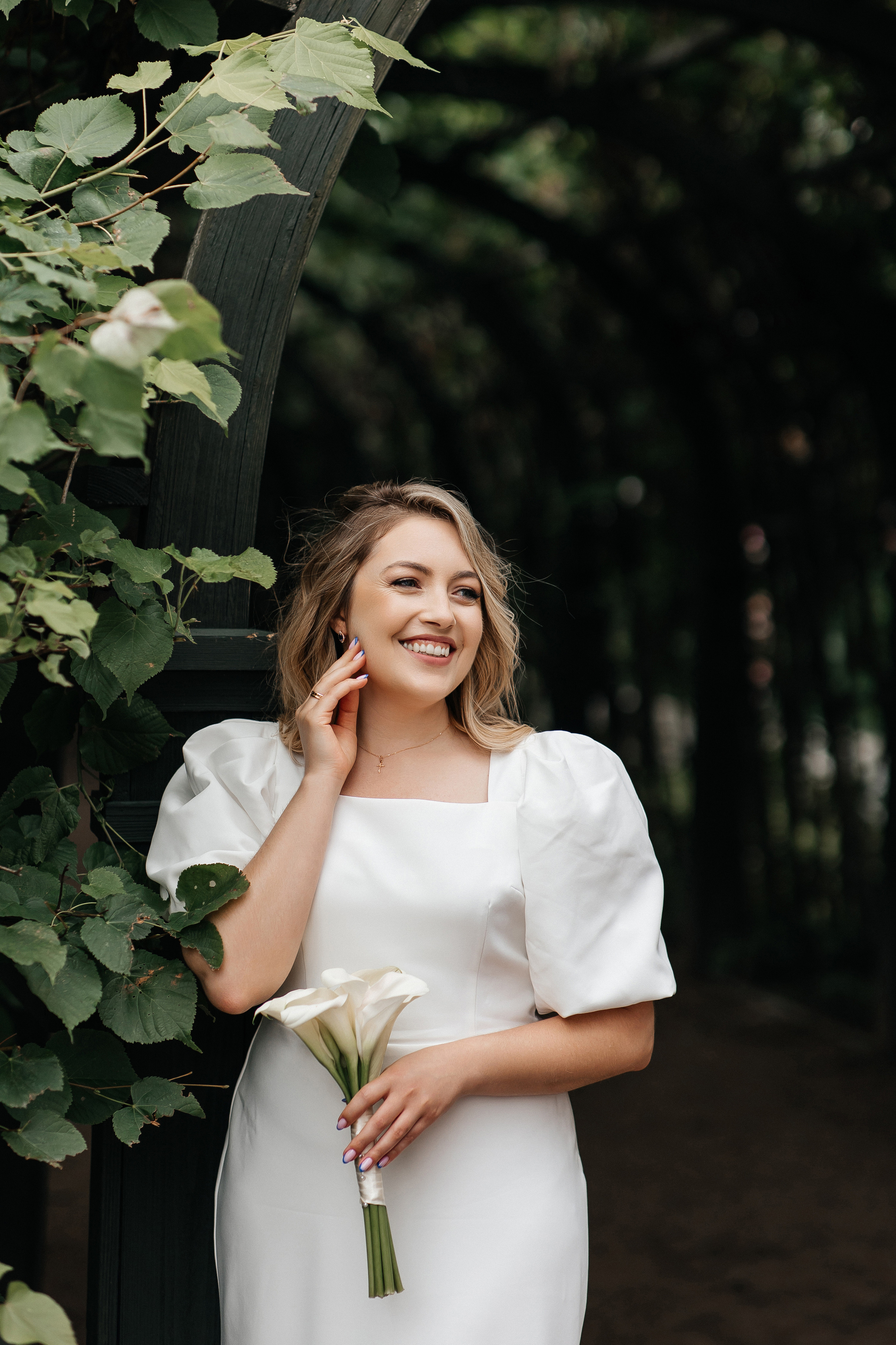 Свадебная фотосессия в усадьбе Кусково. Свадебный фотограф в Москве Дарья Олендарёва