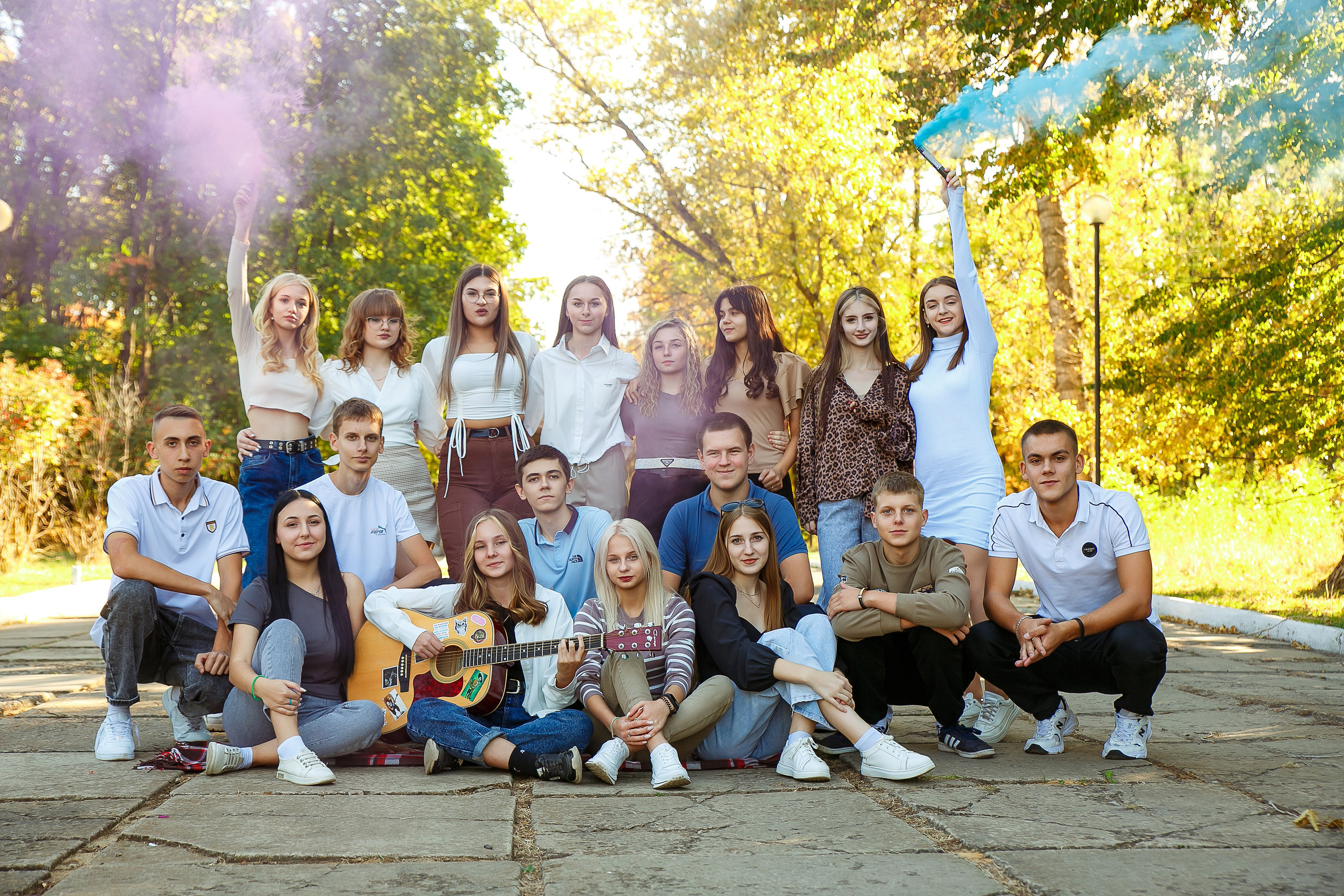 ОСЕННЯЯ ПРОГУЛКА. Выпускные альбомы в Донецке и ДНР. Фотограф Донецк и ДНР