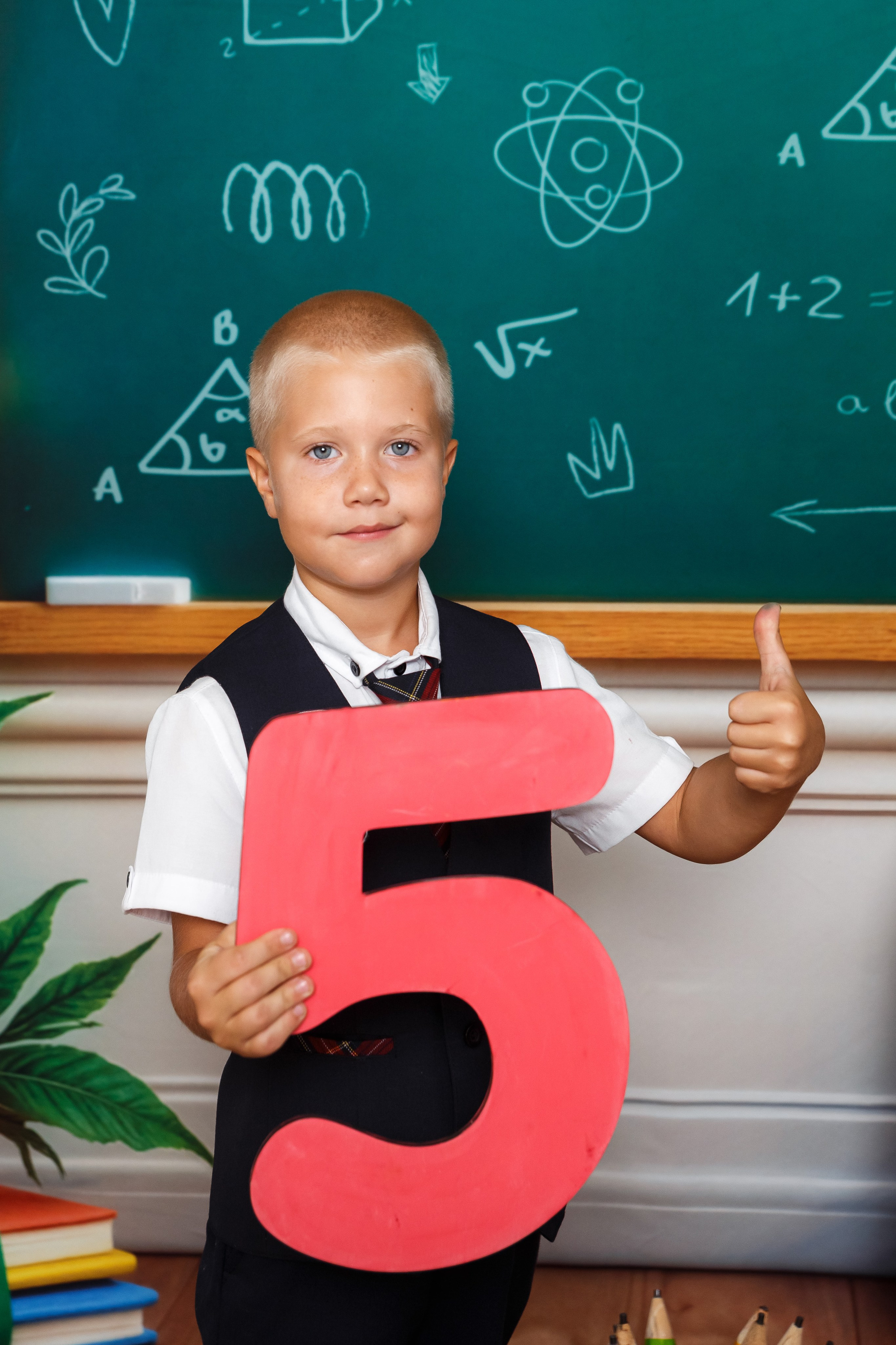 «Карандаши». Выпускные альбомы в Донецке и ДНР. Фотограф Донецк и ДНР