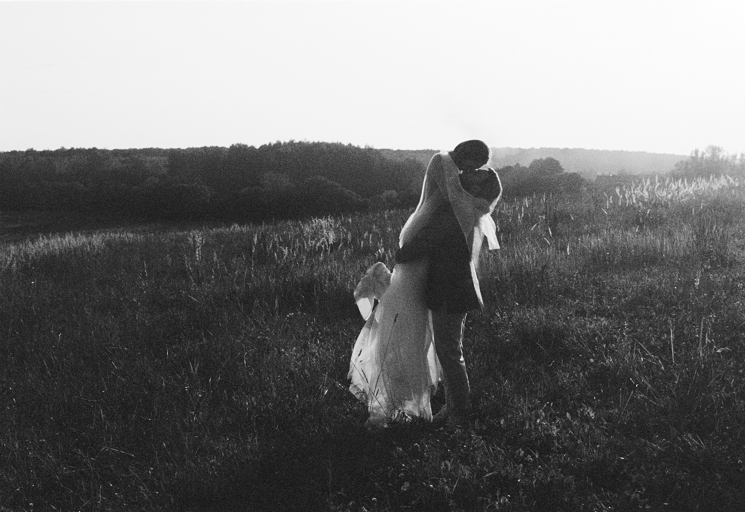 Dinner in the Apple Orchard. Sasha&Karina Photographers