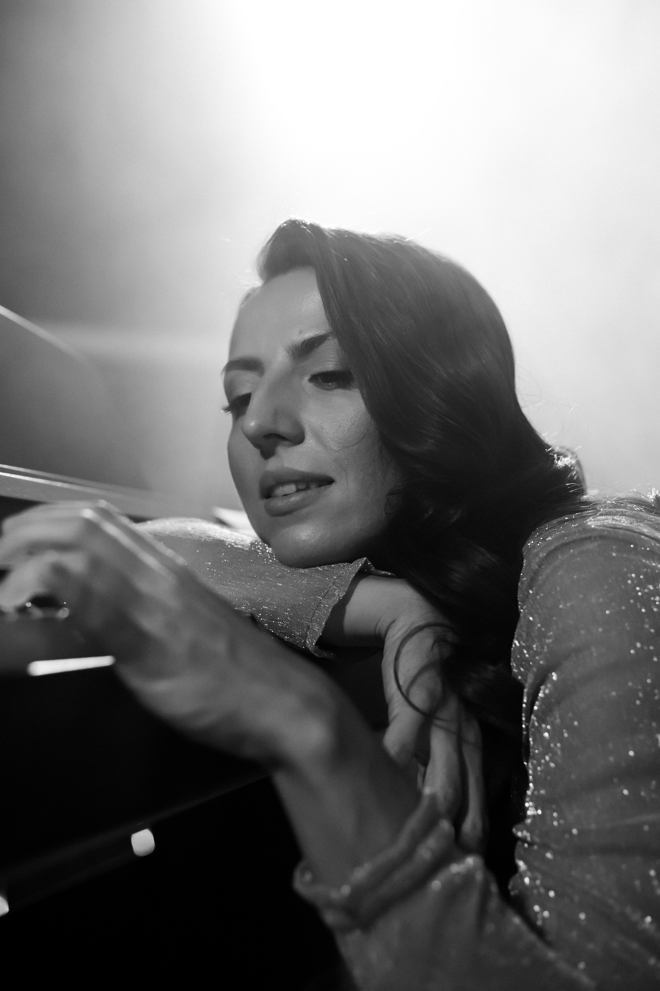 Композитор Юлия Перминова. Фотосъемка. Фотограф в Тюмени Даша Михнова. Портреты, фотопроекты, фотодни