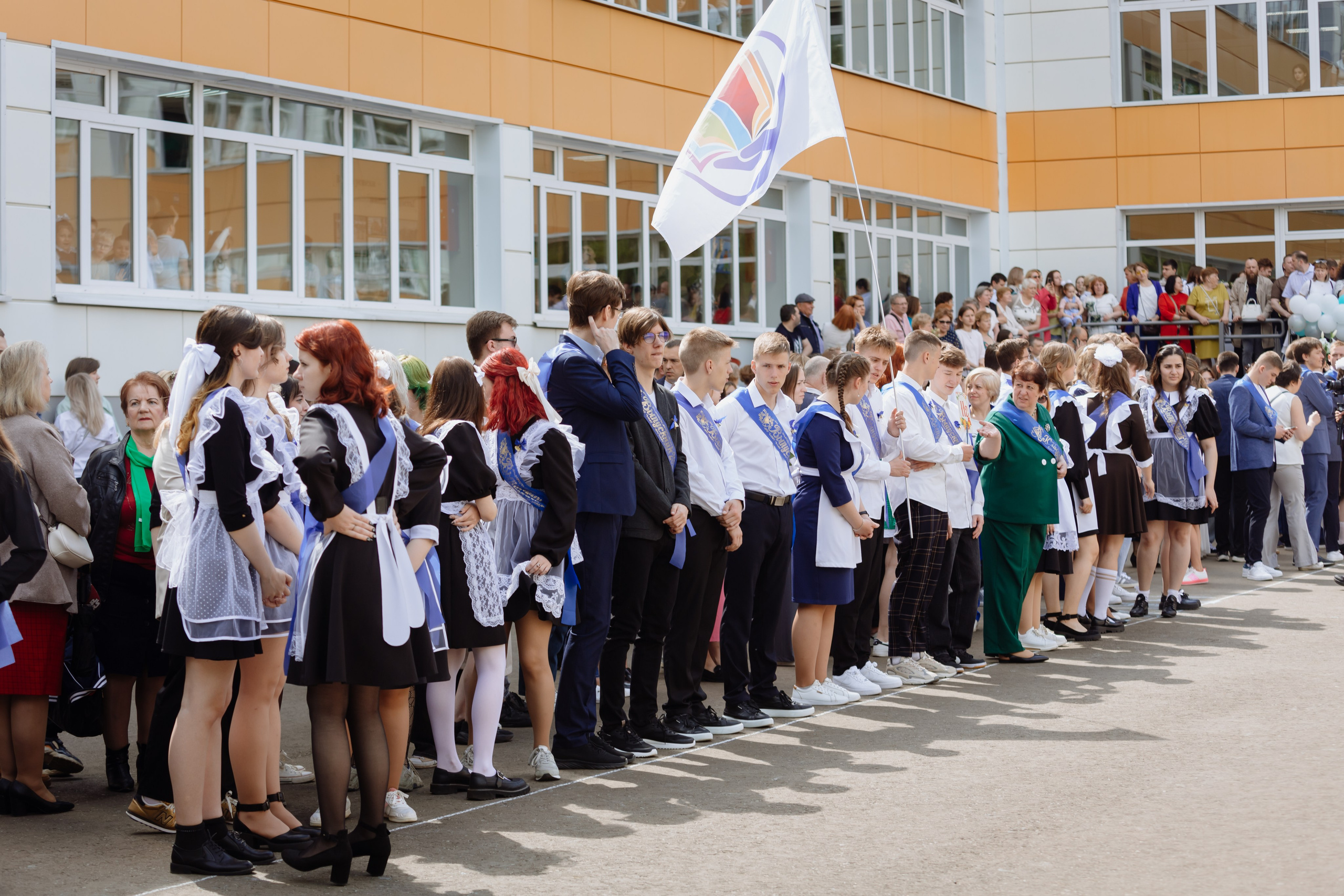 Последний звонок 2024 (3 часа фотосъемки). Профессиональный фотограф Надежда Антонова