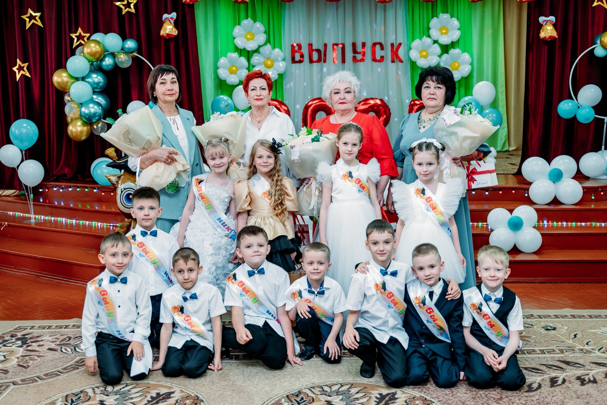 Выпускной 2025 детский сад 61. Фотограф Алёна Царькова. Киселевск