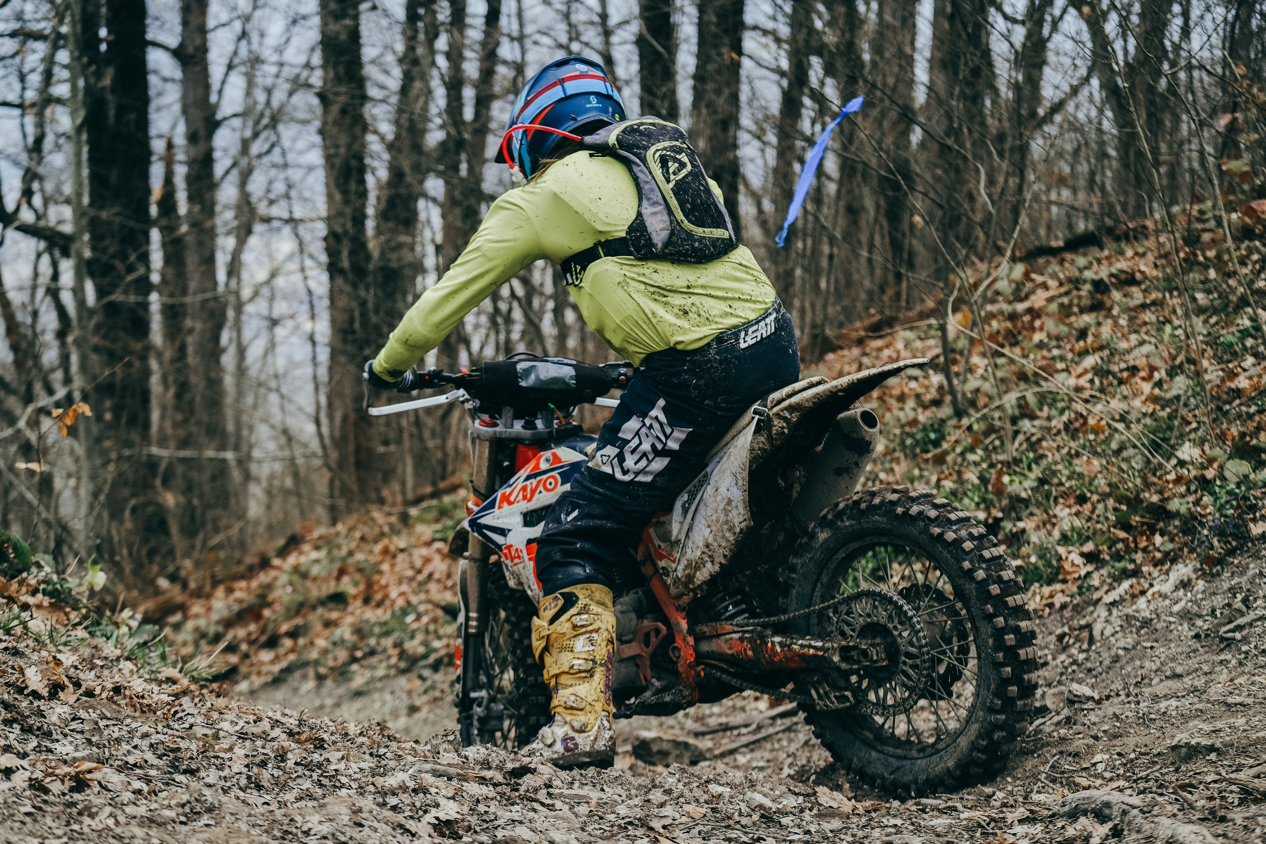 Съемка для Sharmax Moto в Горячем Ключе. Свадебный фотограф Денис Ожигин в Краснодаре и крае. Эмоциональная и стильная съемка вашего дня