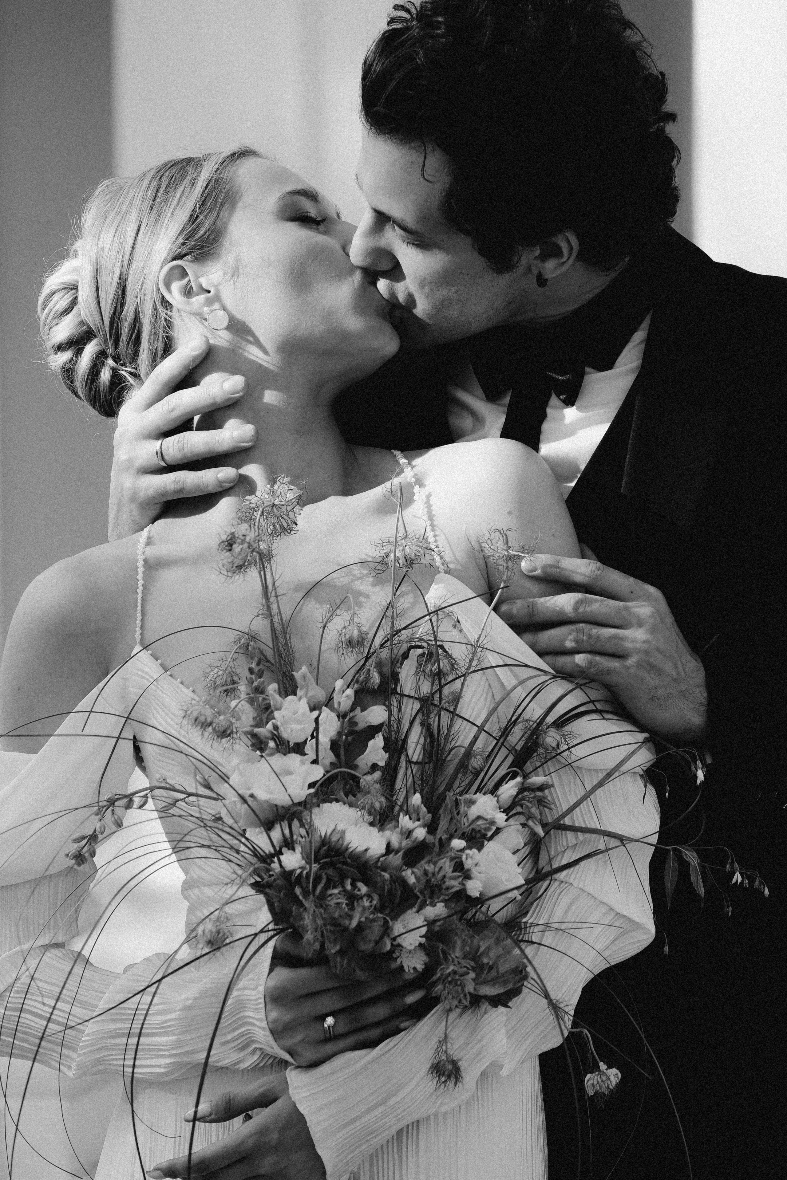 СВАДЕБНАЯ СЬЕМКА В ПАРКЕ ОРАНИЕНБАУМ. Профессиональный фотограф, Санкт-Петербург — Виктория Богомолова