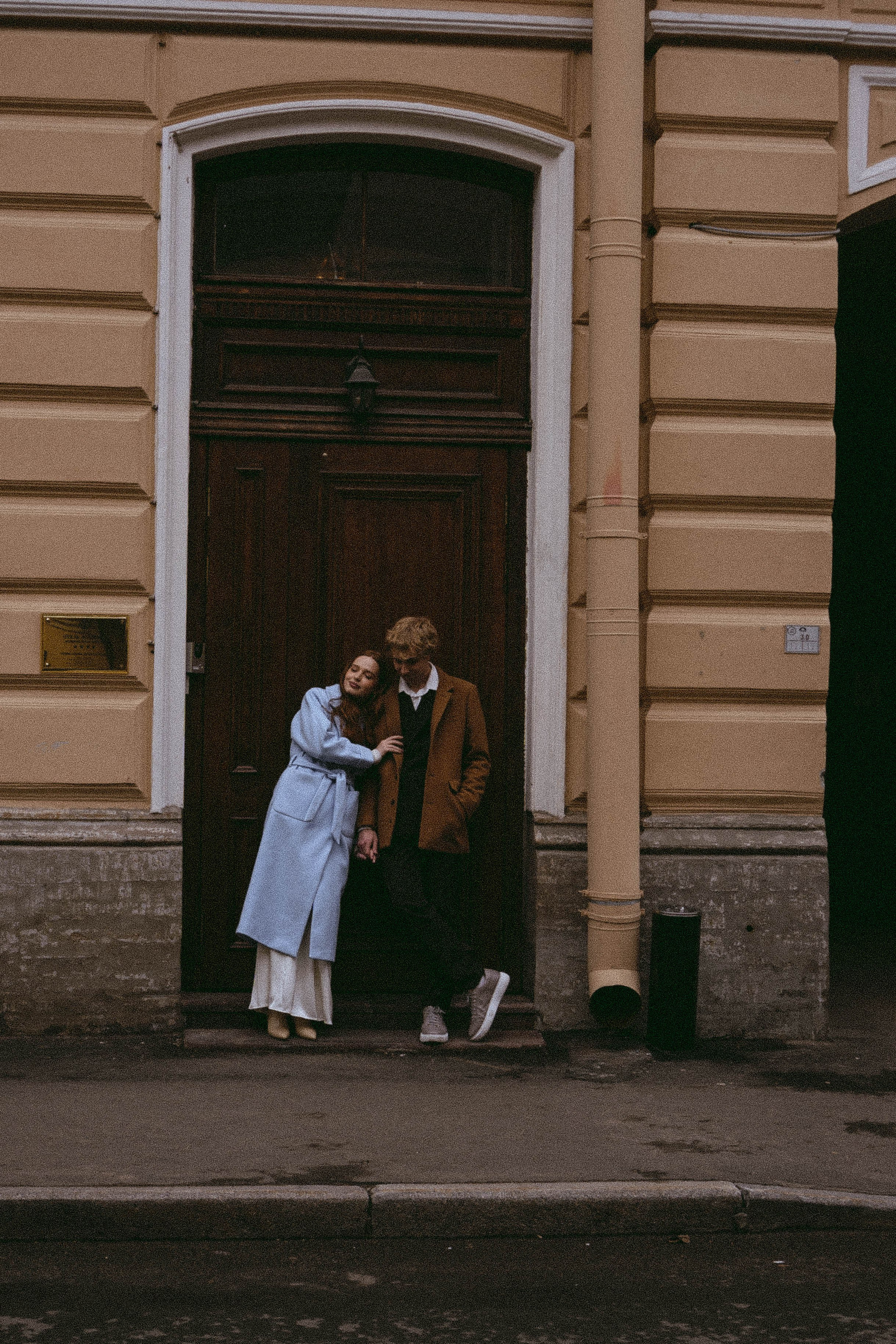 СВАДЕБНАЯ СЬЕМКА В ОТЕЛЕ. СБОРЫ ЖЕНИХА И НЕВЕСТЫ И ТАКЖЕ ТОР И ПОДГОТОВКА К ПРОГУЛКЕ И ПРОГУЛКА ПО ПЕТРОГРАДКЕ. Профессиональный фотограф, Санкт-Петербург — Виктория Богомолова