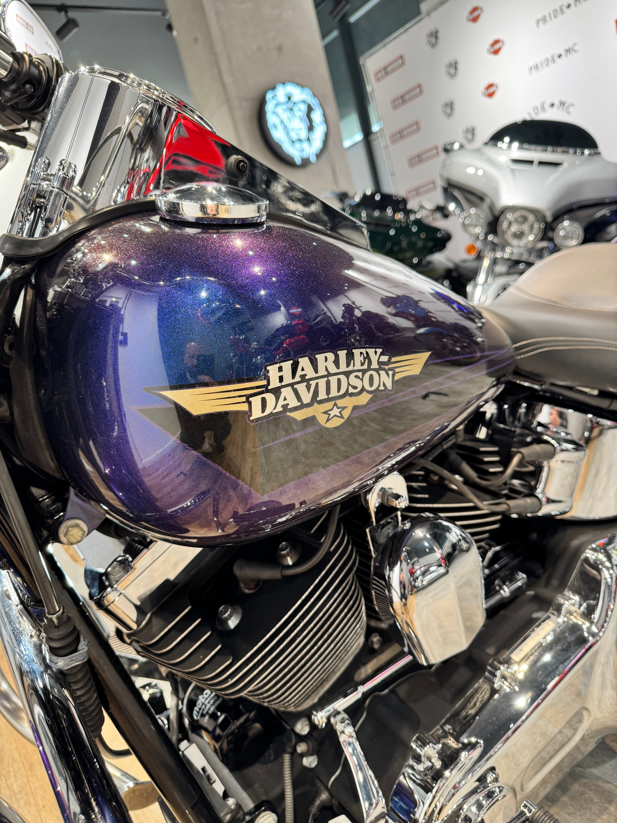 Мотоциклы Harley-Davidson 2010 Fat Boy (Flame Blue Pearl) (Softail)  — купить мотоцикл. Hello Davidson, Москва. Только хорошие мотоциклы…