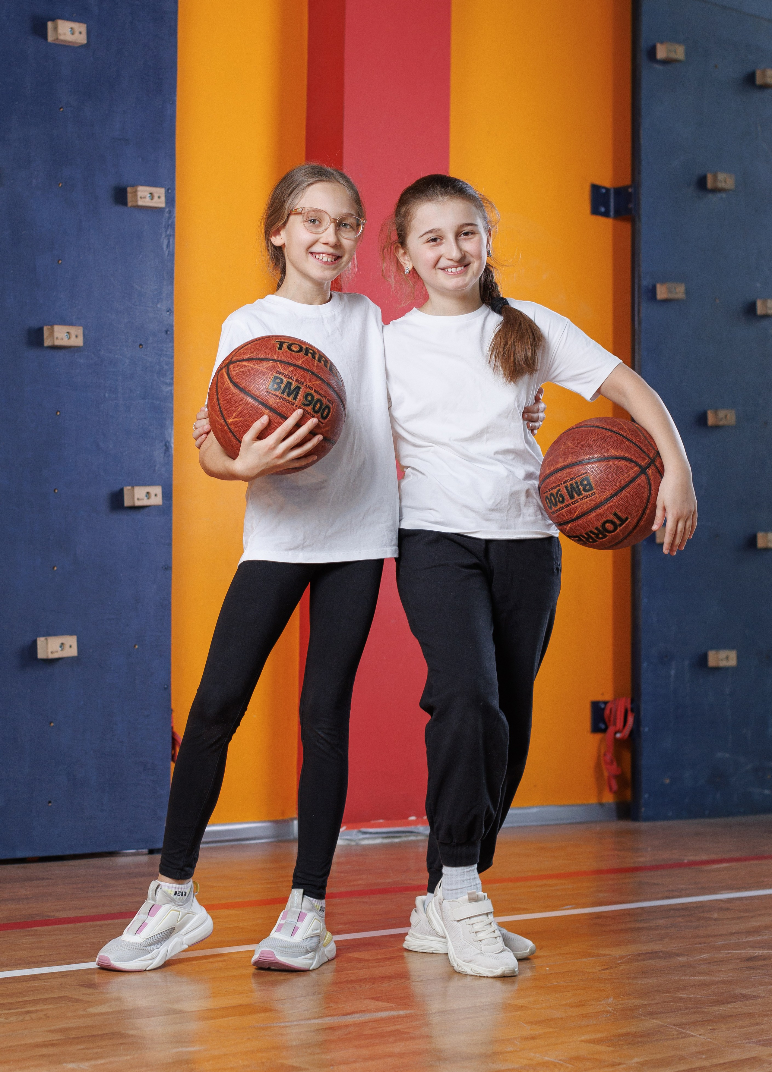 НАЧАЛЬНАЯ ШКОЛА. Выпускные альбомы, школьные фотографии, детский сад, Москва и Московская область