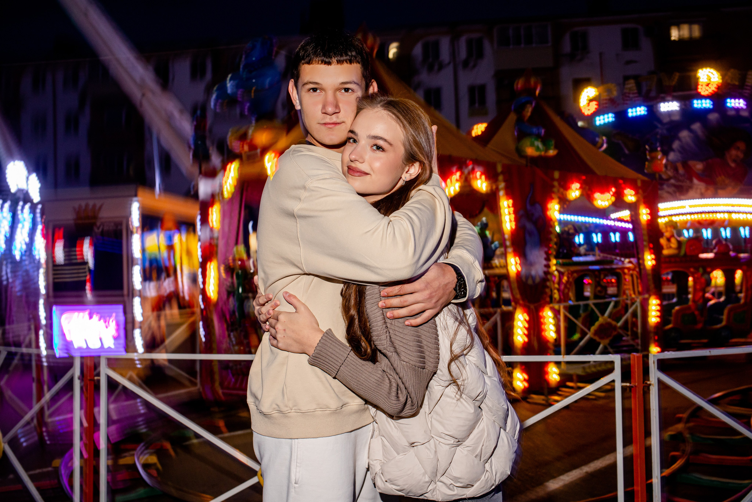 Любовь в парке аттракционов. Свадебный фотограф Кропоткин Краснодар