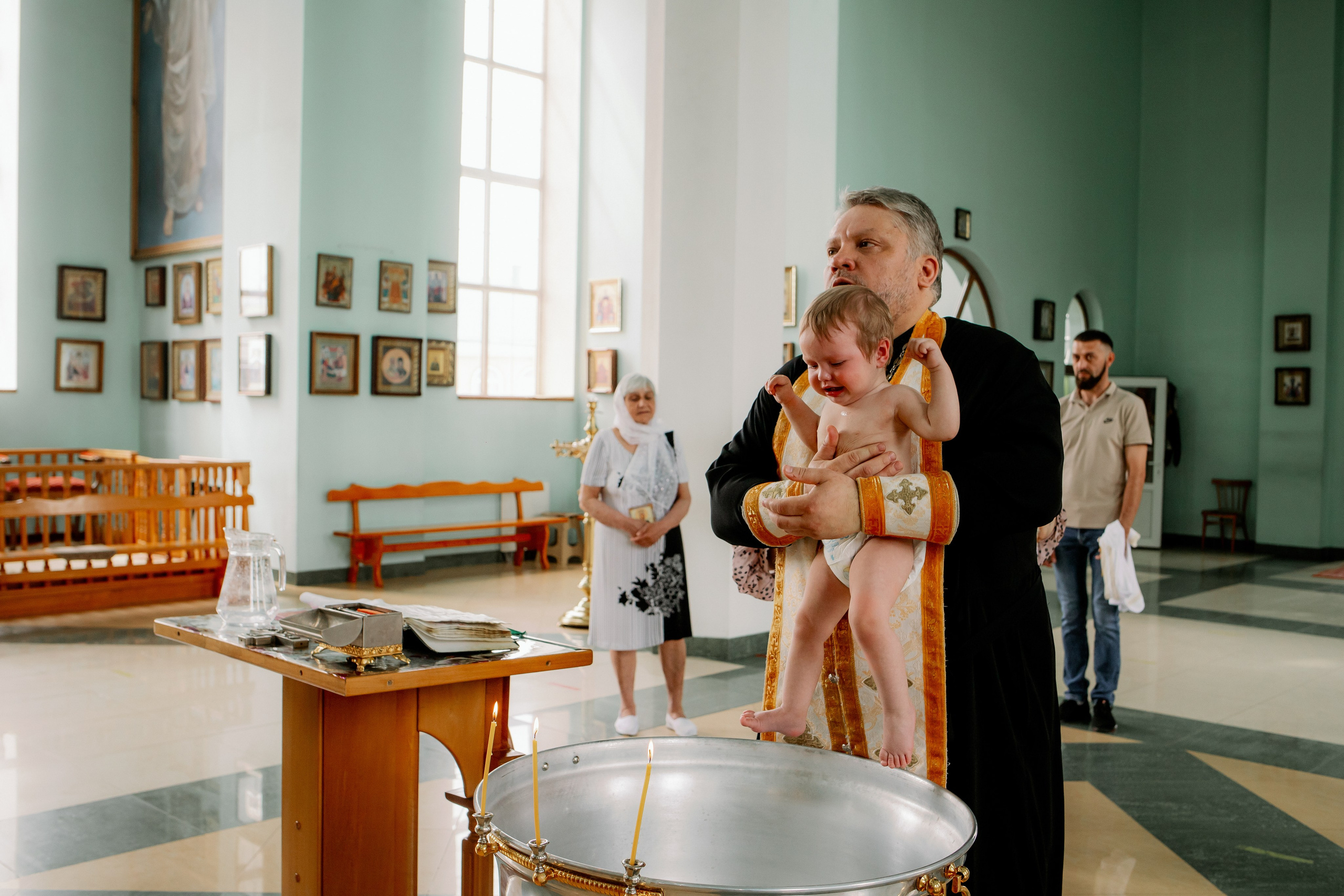 Крещение. Город Гулькевичи. Свято-Троицкий Храм. Свадебный фотограф Кропоткин Краснодар