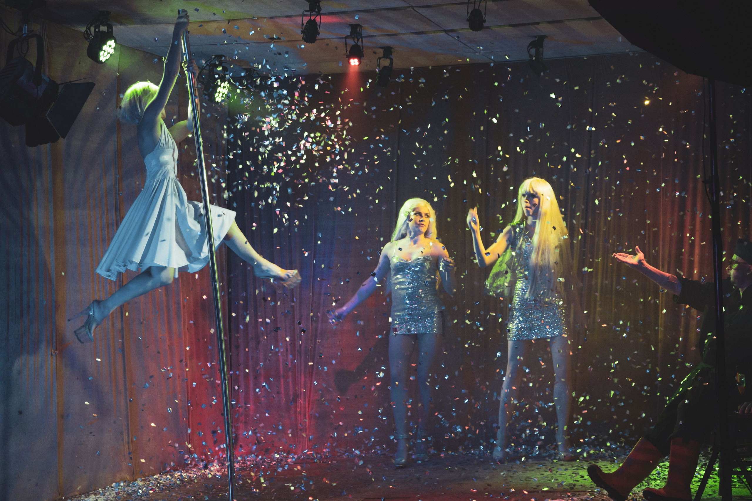 Петерс_Театр Старый дом_Новосибирск. Фотограф. г. Южно-Сахалинск. Олег Толстов