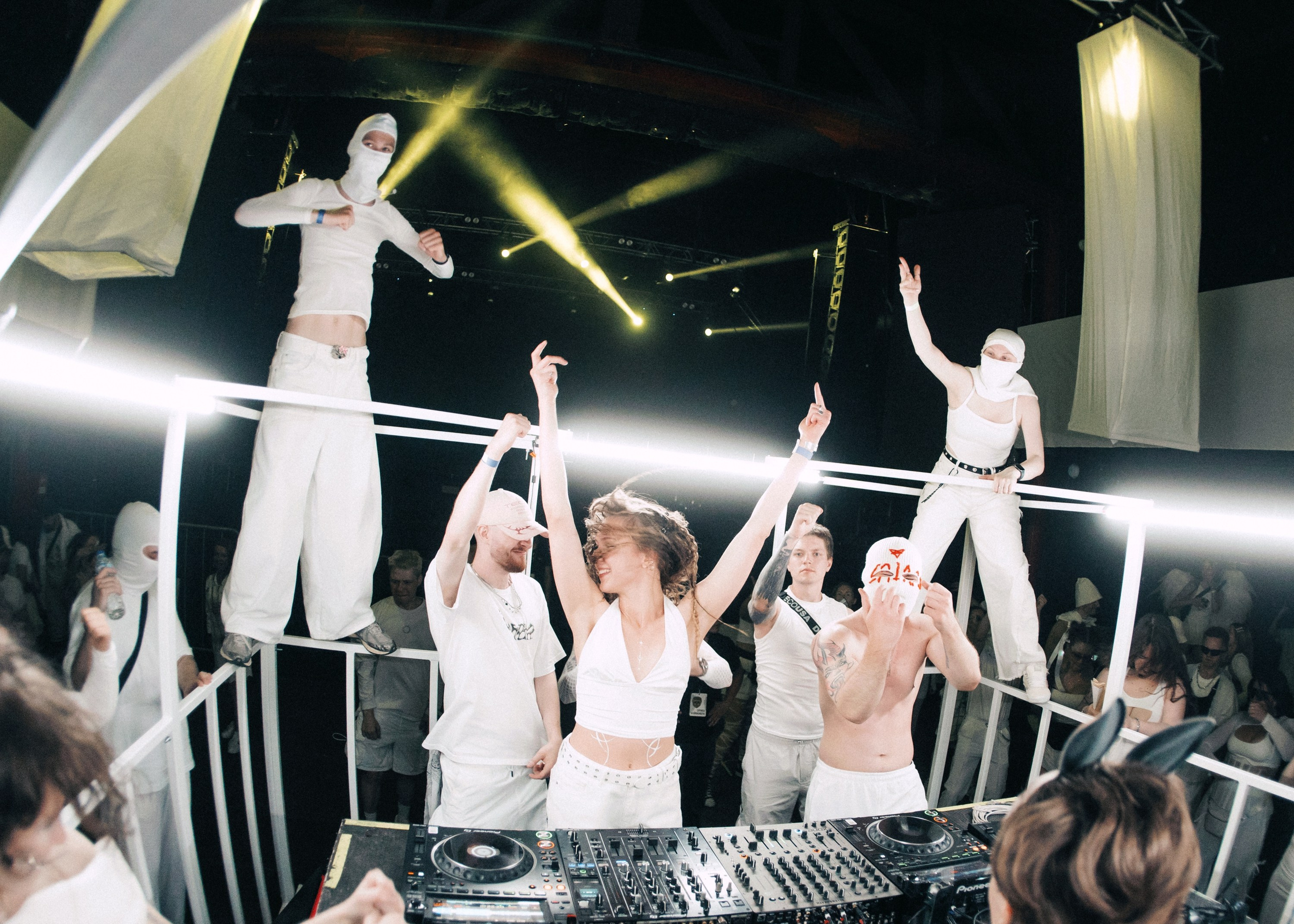 INWHITE | SMENA HARD STAGE. Annyshka