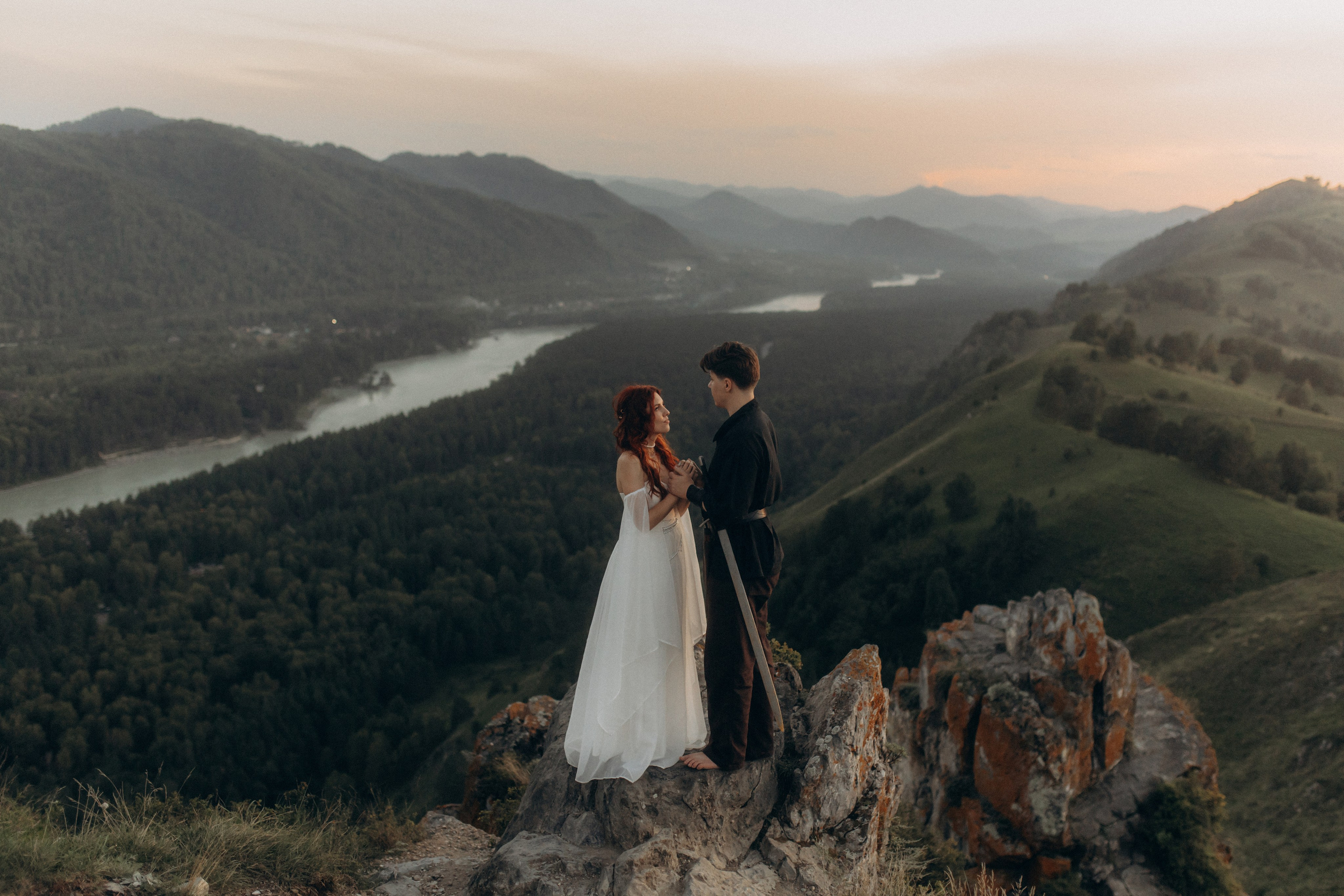 Рада и Андрей. Love story в горах Алтая. Семейный и свадебный фотограф в Новосибирске/Бийске Екатерина Логинова