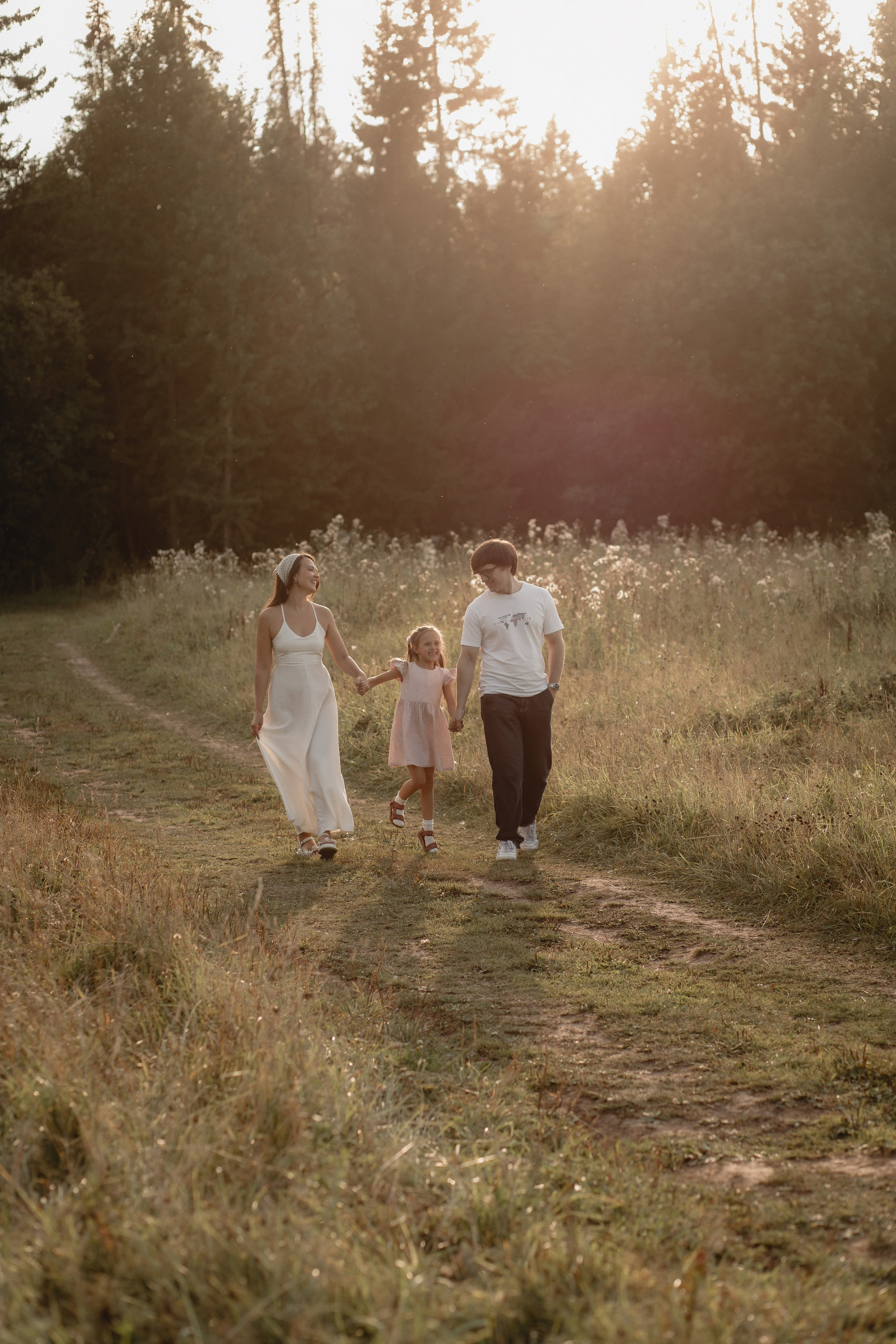 Анна, Андрей и Софа. Главная