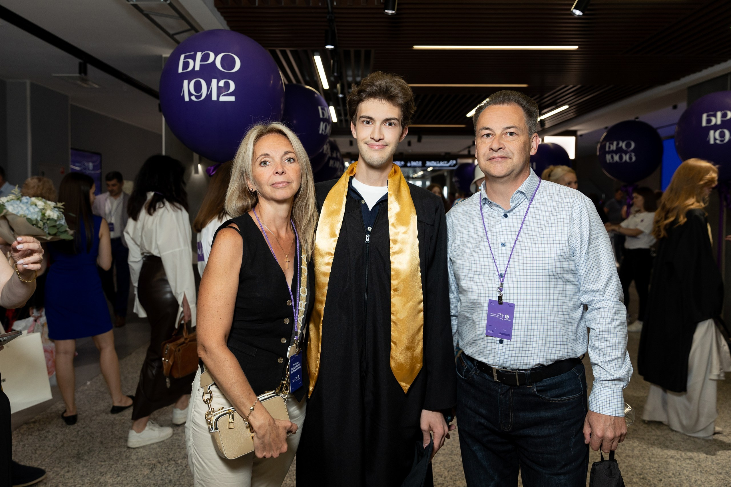 Выпускной Высшая Школа Экономики. Свадебный и семейный фотограф