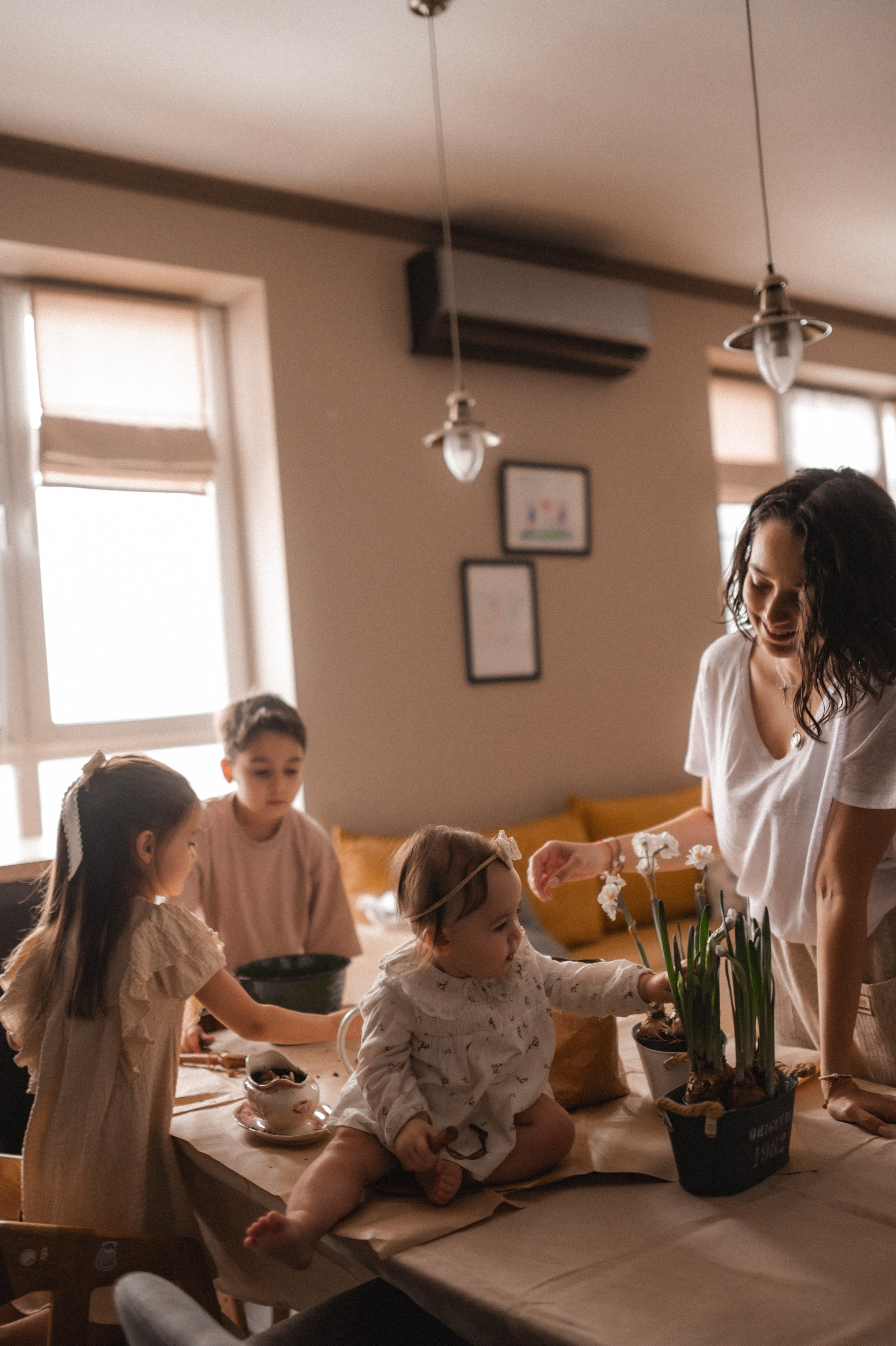 Полина, Дима, Мия и Эмма дома. Семейный и свадебный lifestyle-фотограф в Москве Мария Петрова