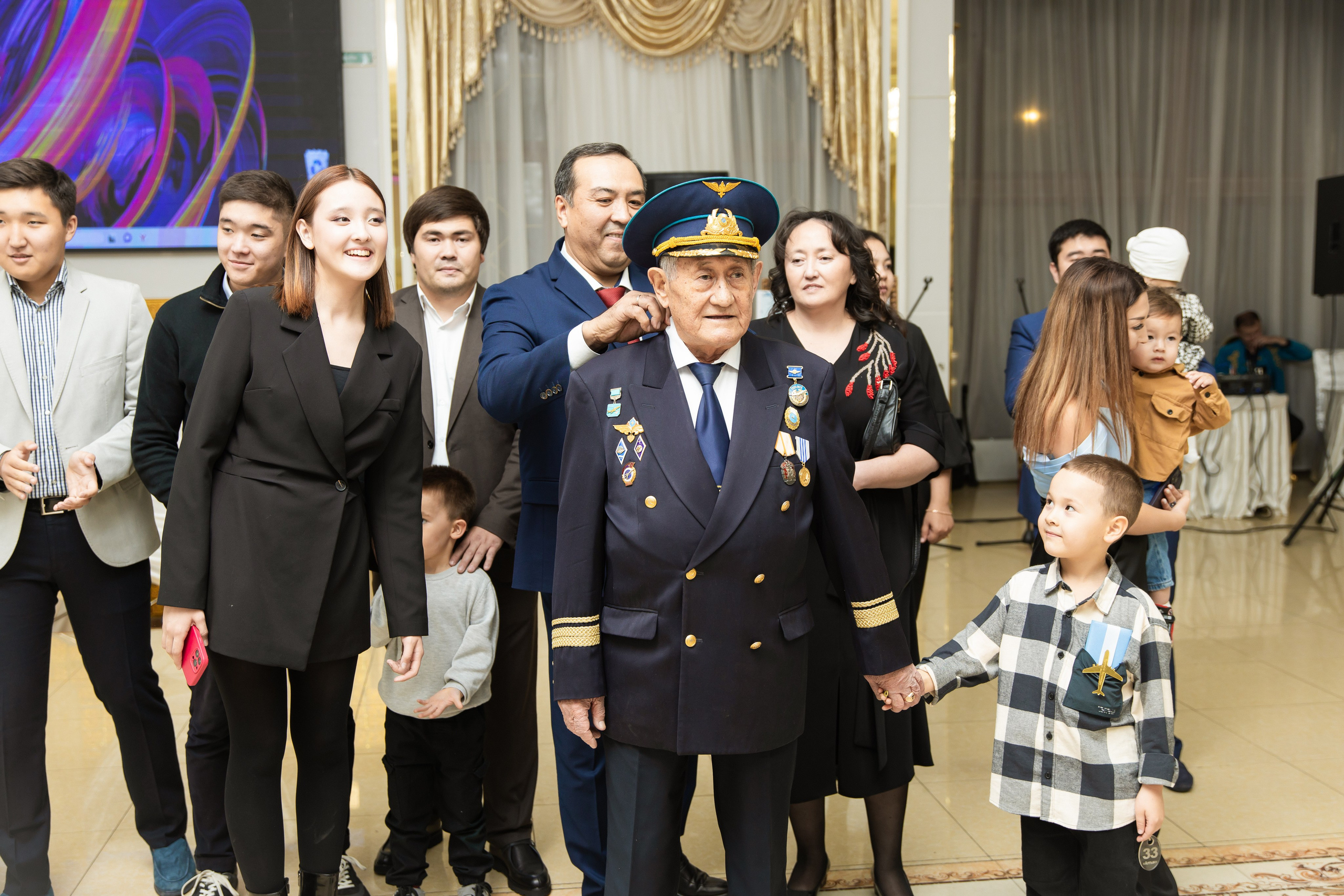 Юбилей. Свадебный и студийный фотограф в Алматы Ильяс Кырбаев