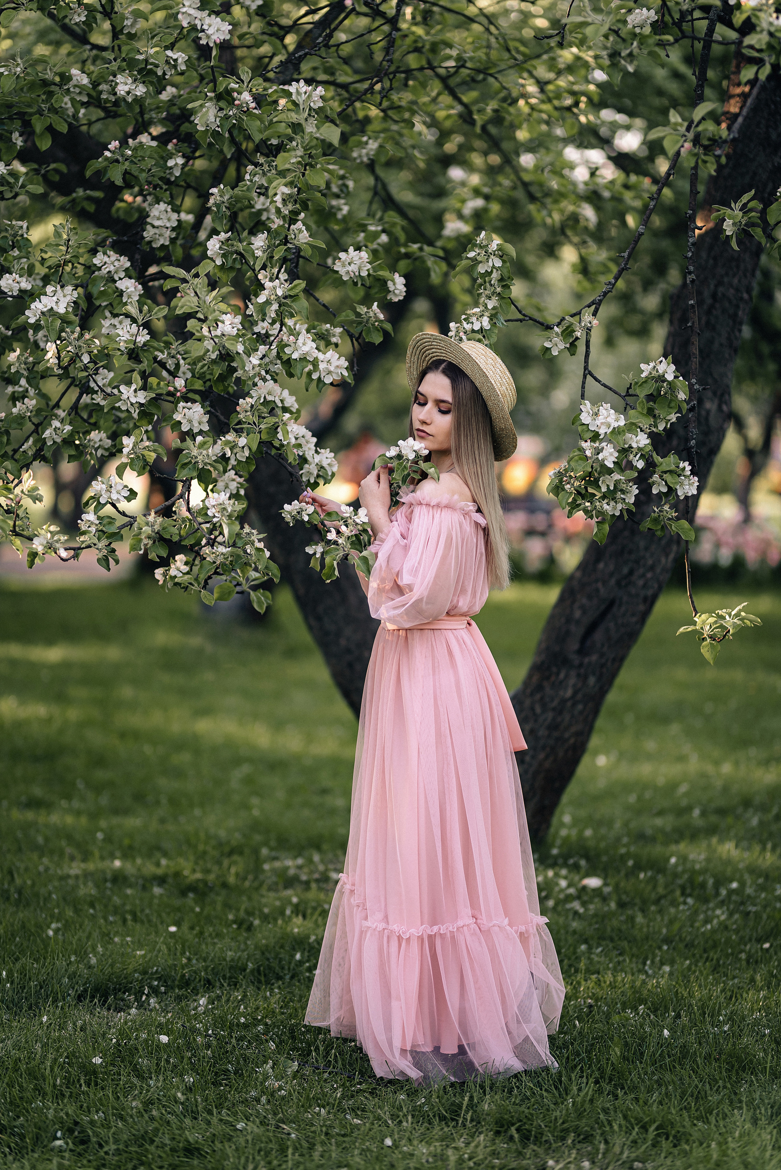 Фотосессия «Аромат весны» в Коломенском парке. Портретный фотограф Москва Светлана Кашура