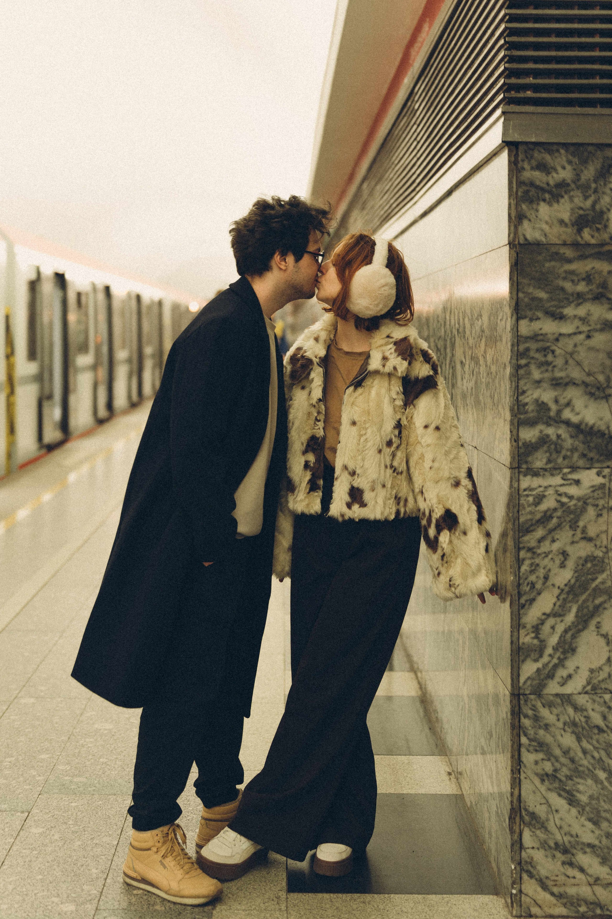 НОВОГОДНЯЯ ФОТОСЕСИИЯ ПАРЫ В МЕТРО ЛЮБОВЬ. Профессиональный фотограф, Санкт-Петербург — Виктория Богомолова