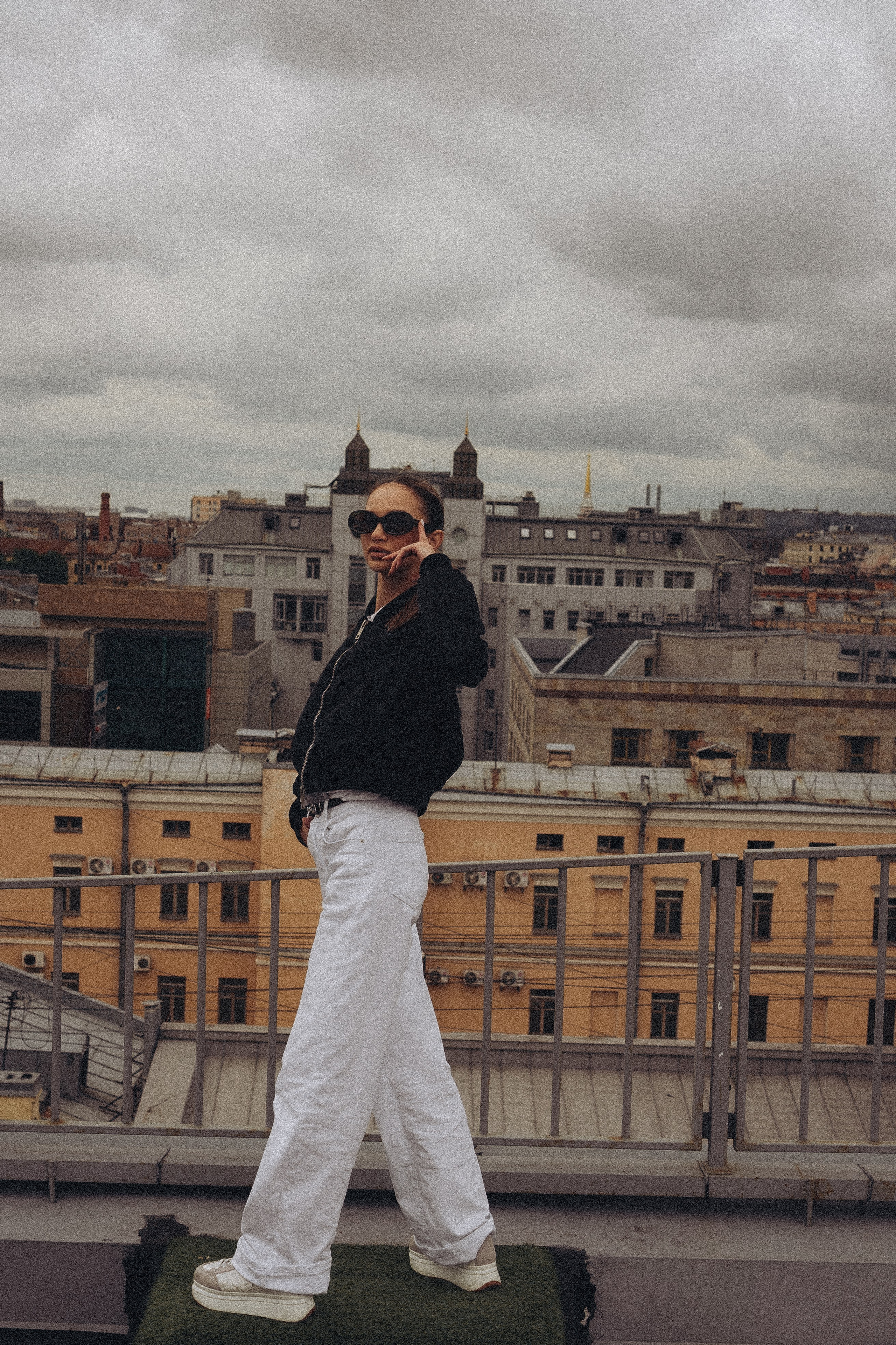 МЫ ГУЛЯЛИ ПРО КРЫШАМ ПИТЕРА. Профессиональный фотограф, Санкт-Петербург — Виктория Богомолова