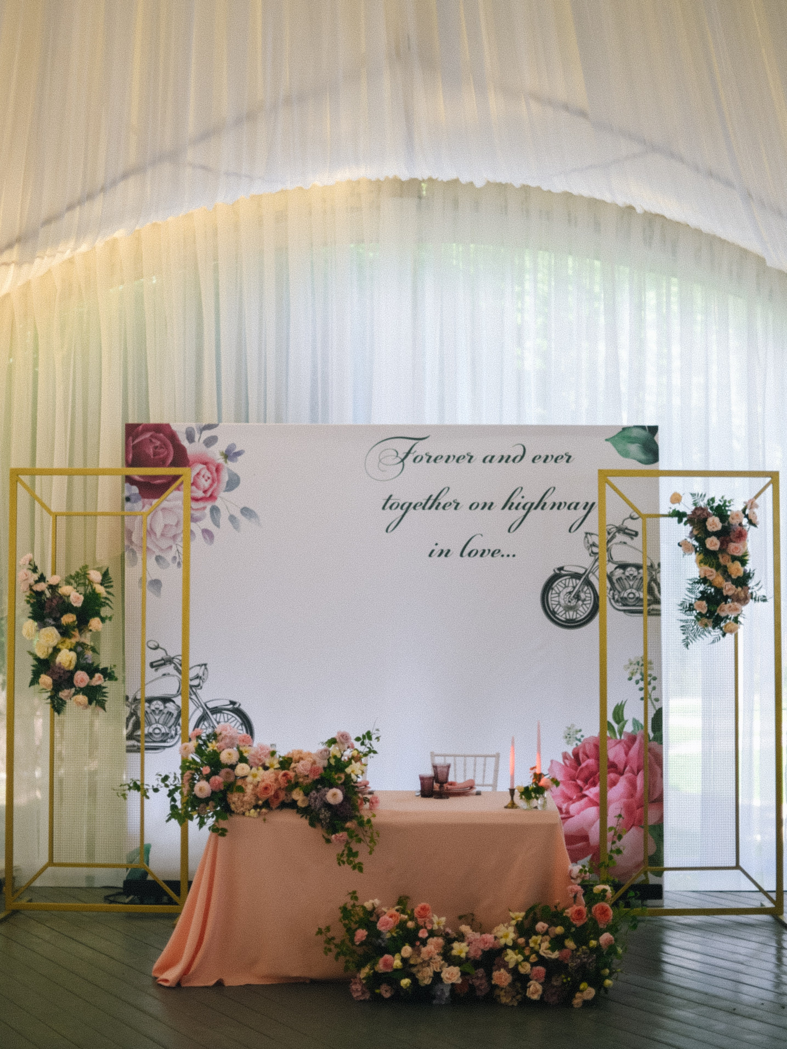 Свадьба байкеров в ресторане «Дворянское гнездо». Kirillova Studio — мастерская декора и событий Юли Кирилловой