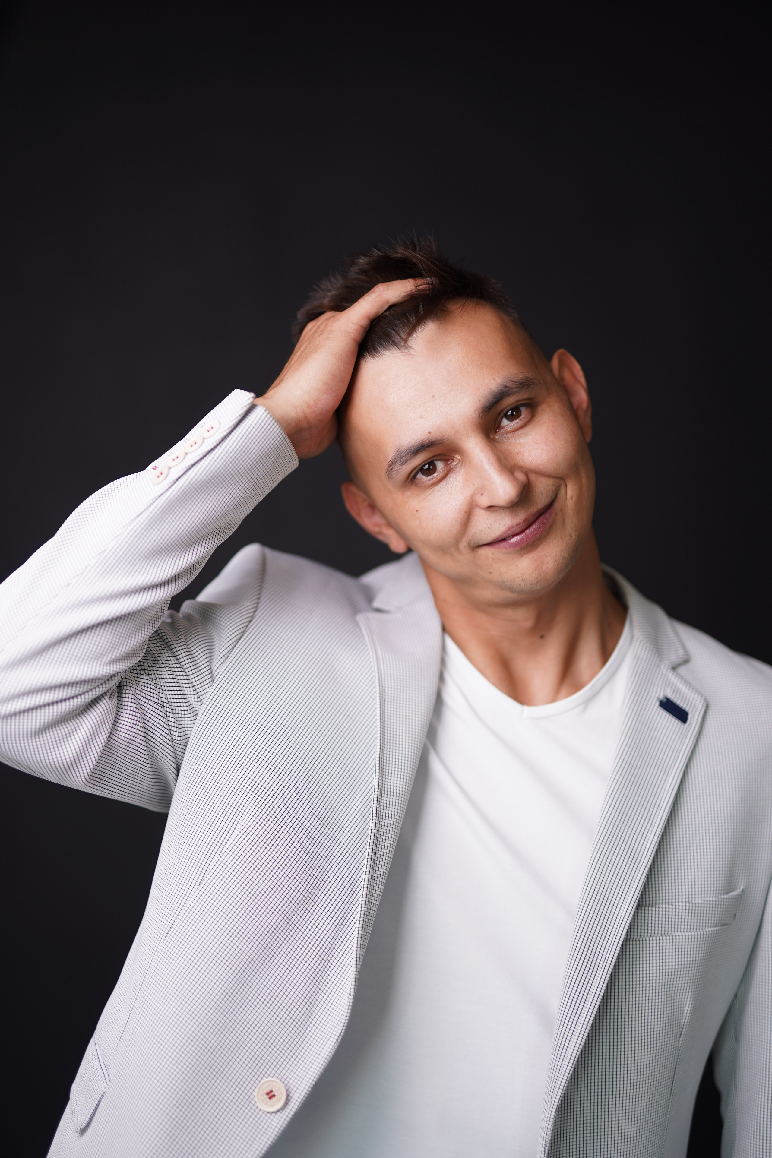 Ведущий раз. Свадебный и репортажный фотограф в Уфе и по России