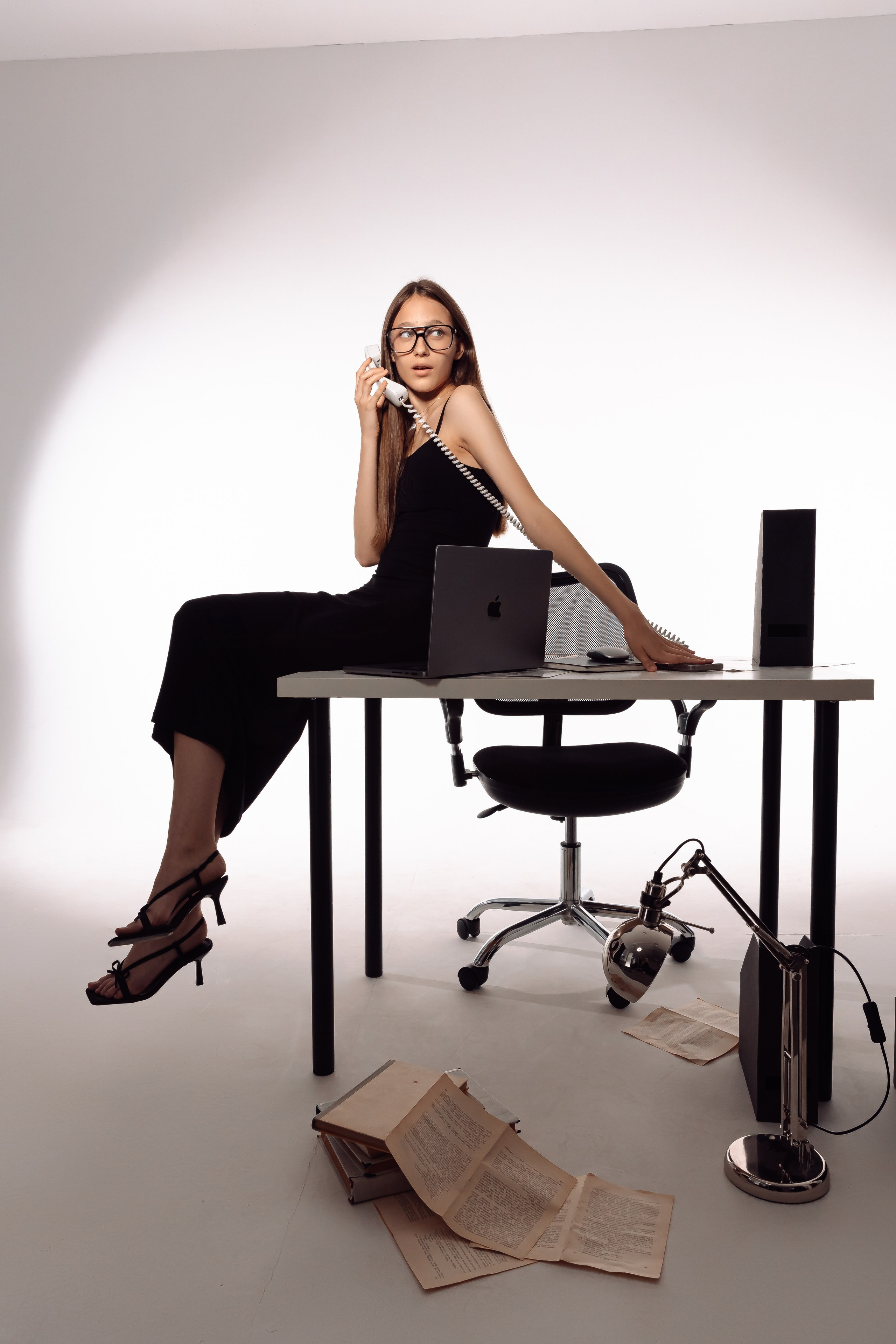 Экспресc Фотосессия в стилe «ОФИC» 💻☎️📠👓📇. Фотограф Евгения Улаз