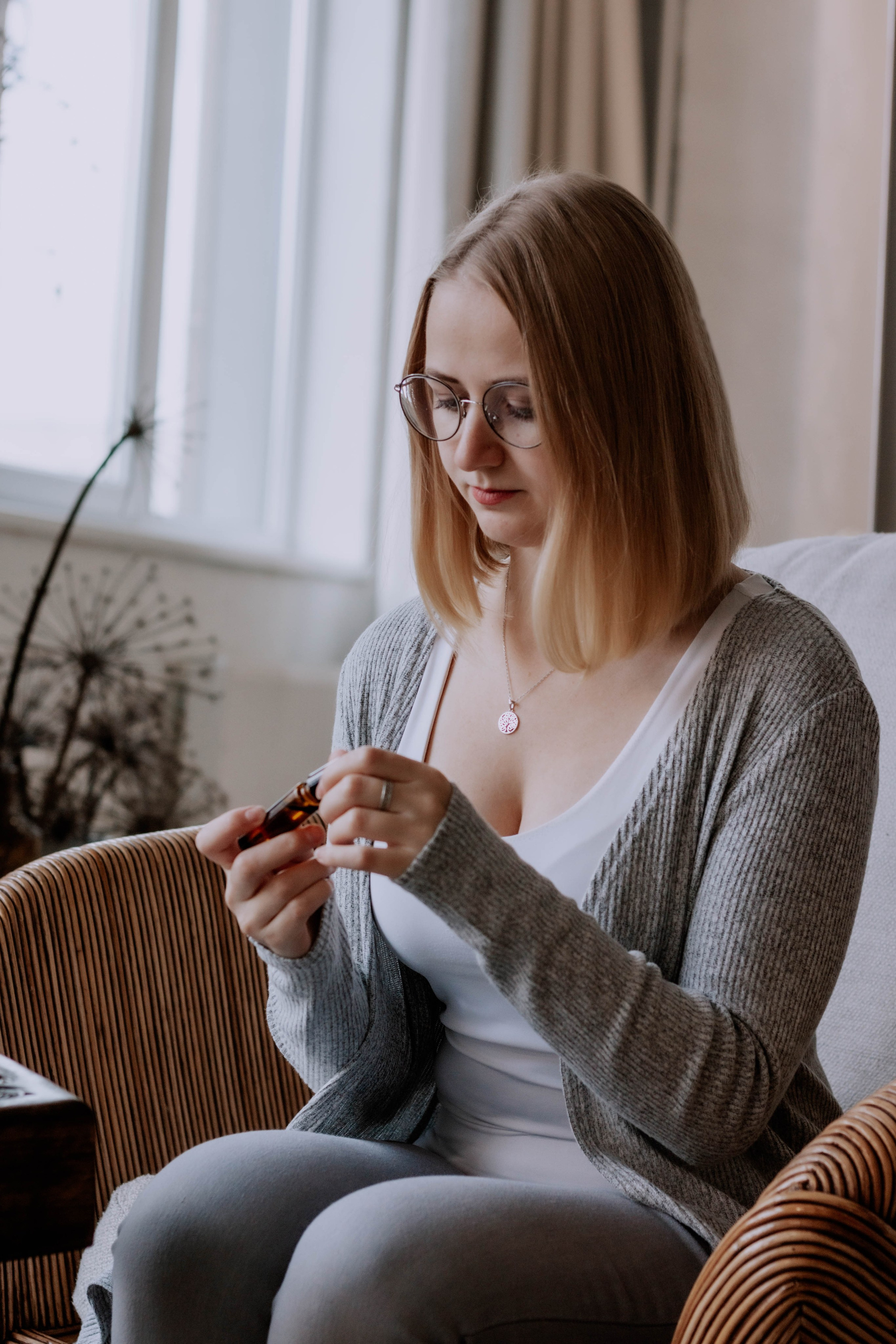 Алиса — Ароматерапевт. Бережно сохраняю ваши чувства и истории на своих фотографиях