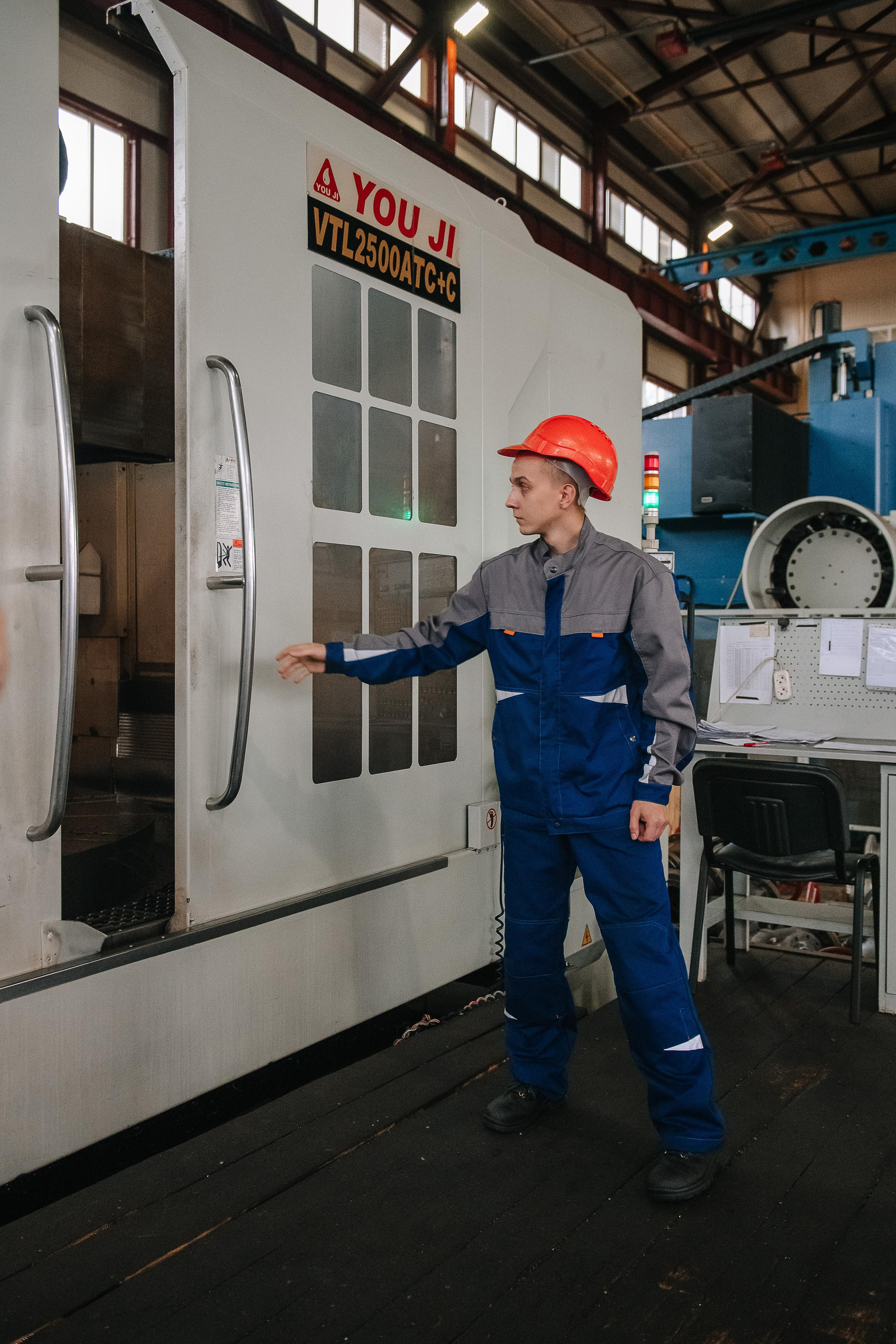 День открытых дверей на Саратовском арматурном заводе. Фотограф Валерия Голубева (Миронова)