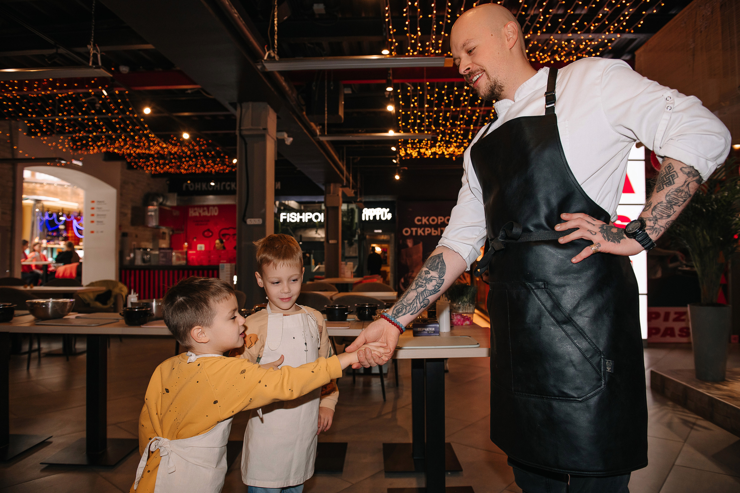 Гастродвор. Детский мастер-класс по приготовлению хот-догов🌭. Фотограф Валерия Голубева (Миронова)