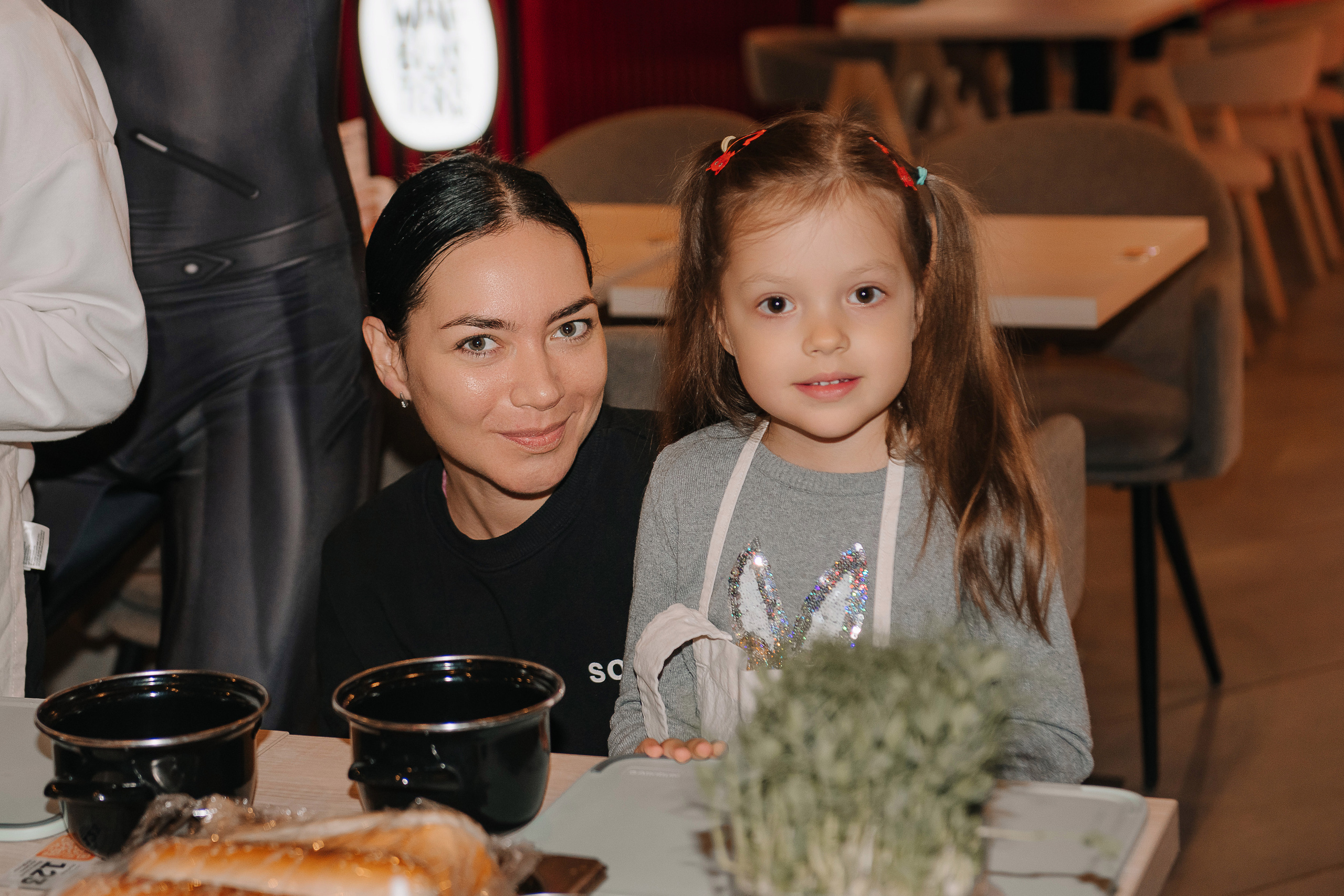 Гастродвор. Детский мастер-класс по приготовлению хот-догов🌭. Фотограф Валерия Голубева (Миронова)