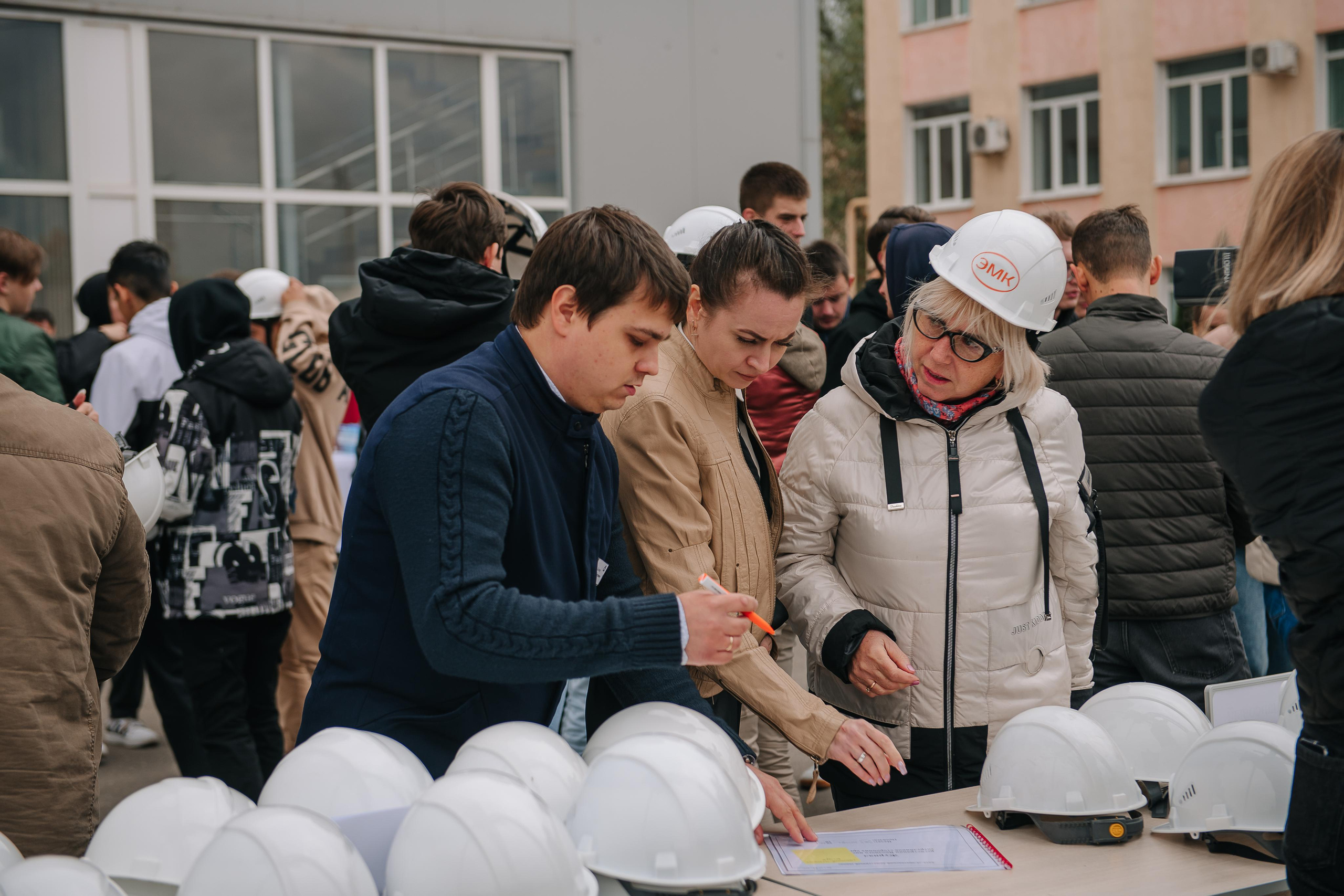 День открытых дверей на Саратовском арматурном заводе. Фотограф Валерия Голубева (Миронова)