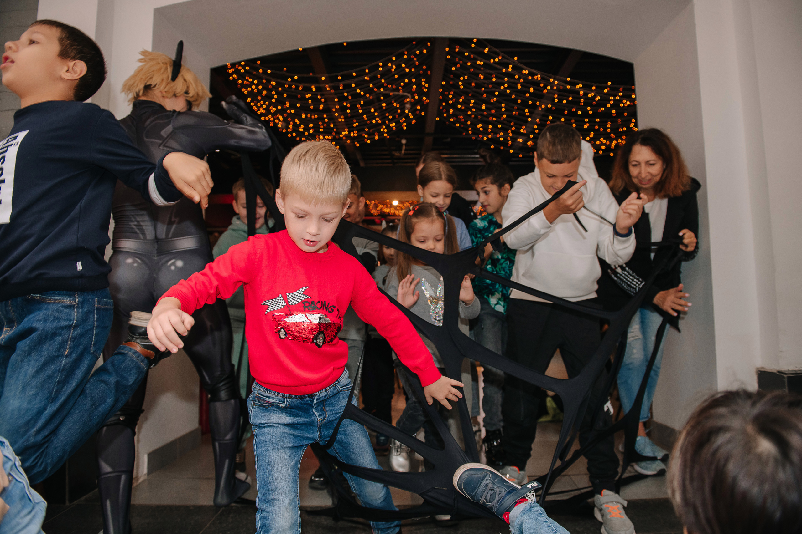 Гастродвор. Детский мастер-класс по приготовлению хот-догов🌭. Фотограф Валерия Голубева (Миронова)