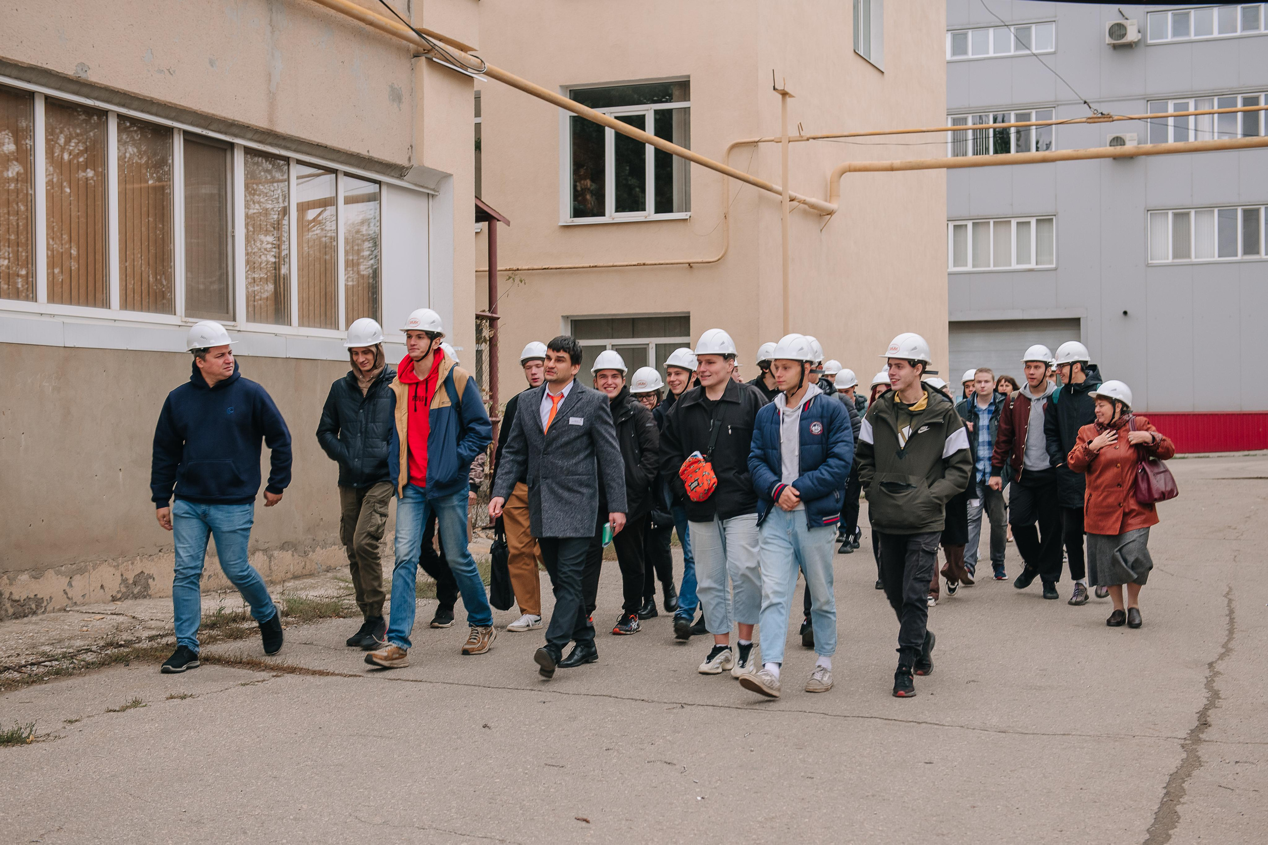 День открытых дверей на Саратовском арматурном заводе. Фотограф Валерия Голубева (Миронова)