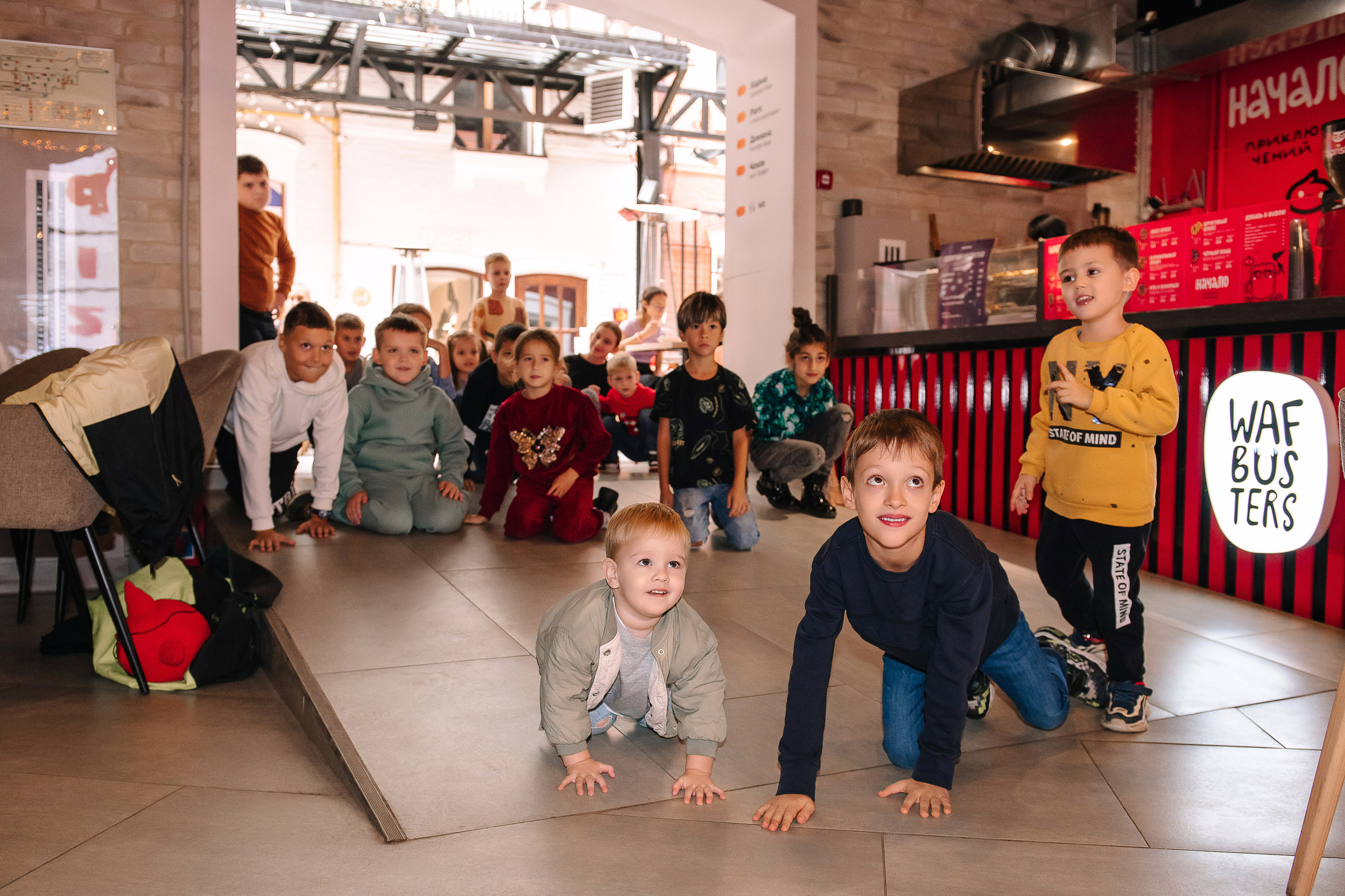 Гастродвор. Детский мастер-класс по приготовлению хот-догов🌭. Фотограф Валерия Голубева (Миронова)