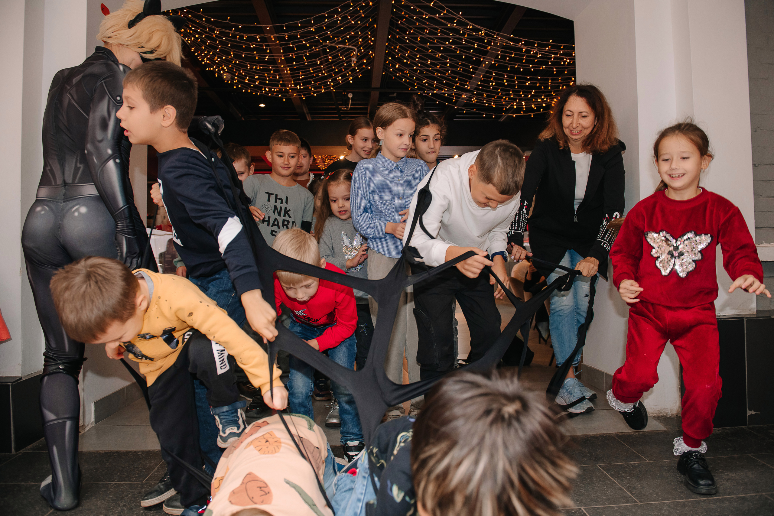 Гастродвор. Детский мастер-класс по приготовлению хот-догов🌭. Фотограф Валерия Голубева (Миронова)