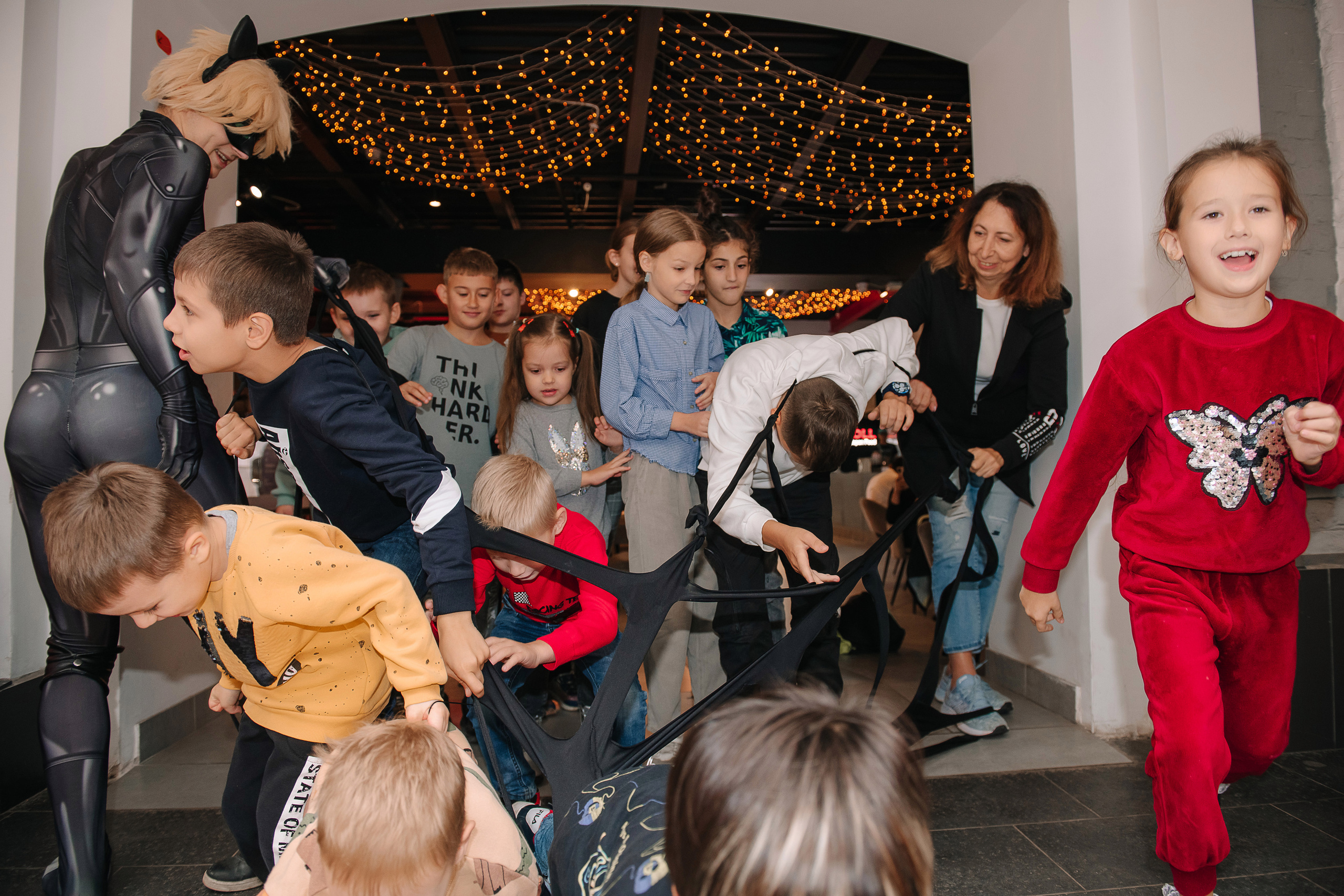 Гастродвор. Детский мастер-класс по приготовлению хот-догов🌭. Фотограф Валерия Голубева (Миронова)
