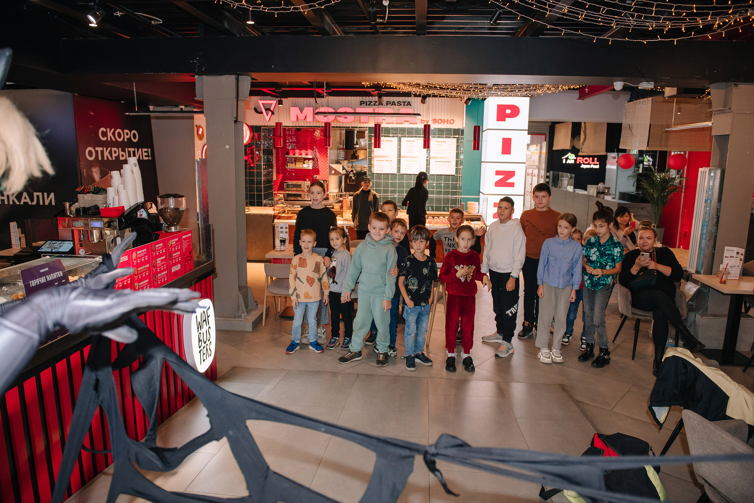 Гастродвор. Детский мастер-класс по приготовлению хот-догов🌭. Фотограф Валерия Голубева (Миронова)