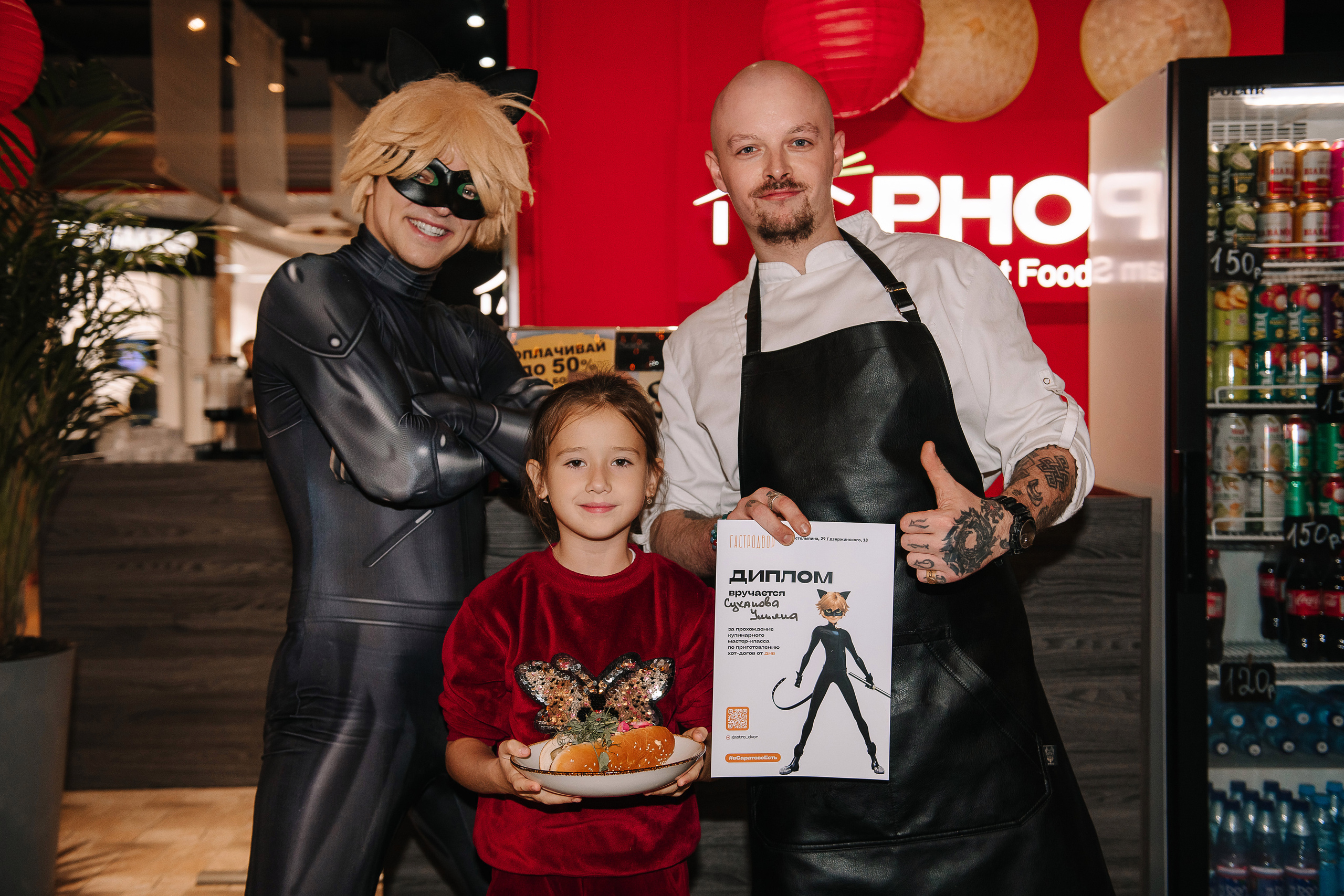 Гастродвор. Детский мастер-класс по приготовлению хот-догов🌭. Фотограф Валерия Голубева (Миронова)