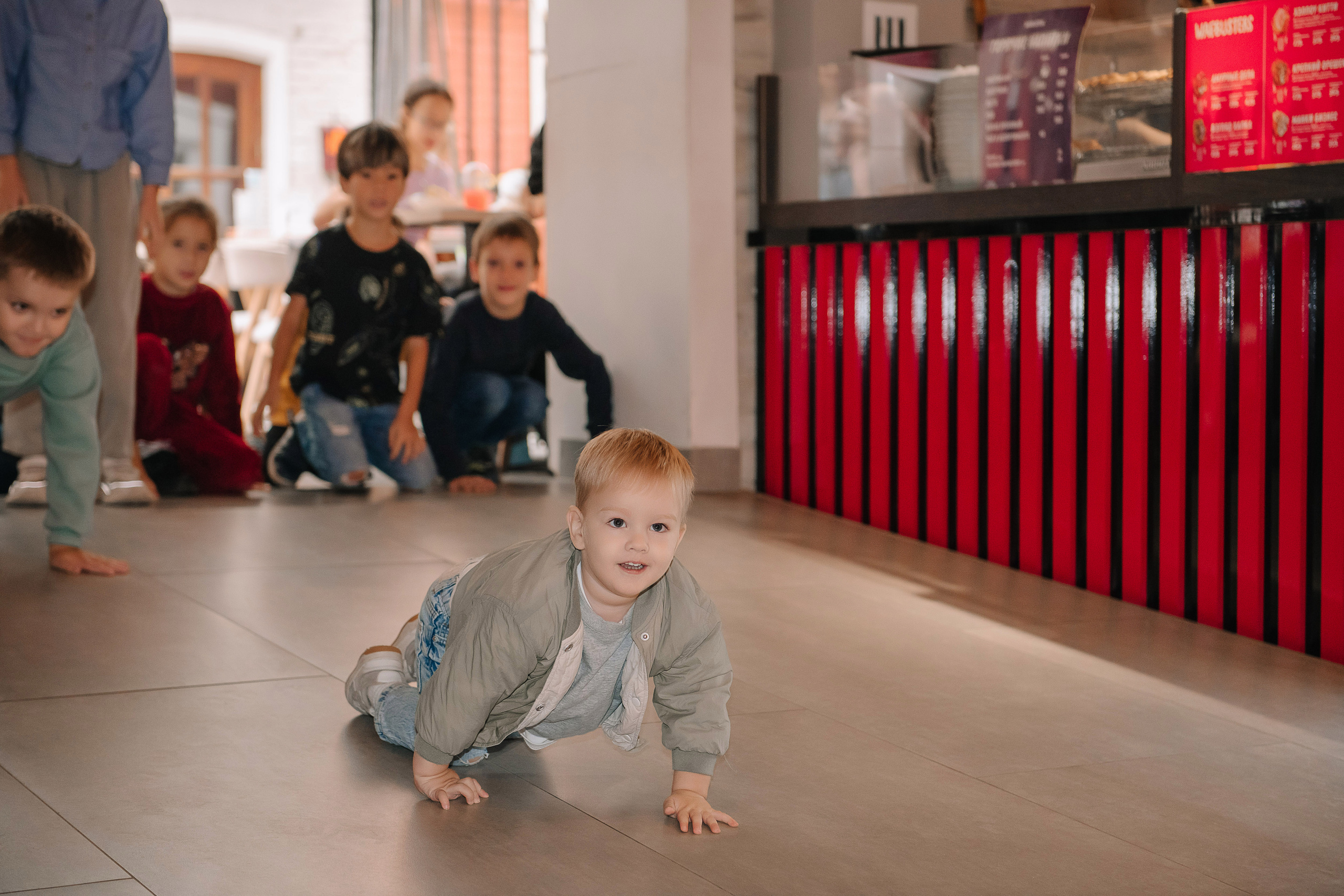 Гастродвор. Детский мастер-класс по приготовлению хот-догов🌭. Фотограф Валерия Голубева (Миронова)