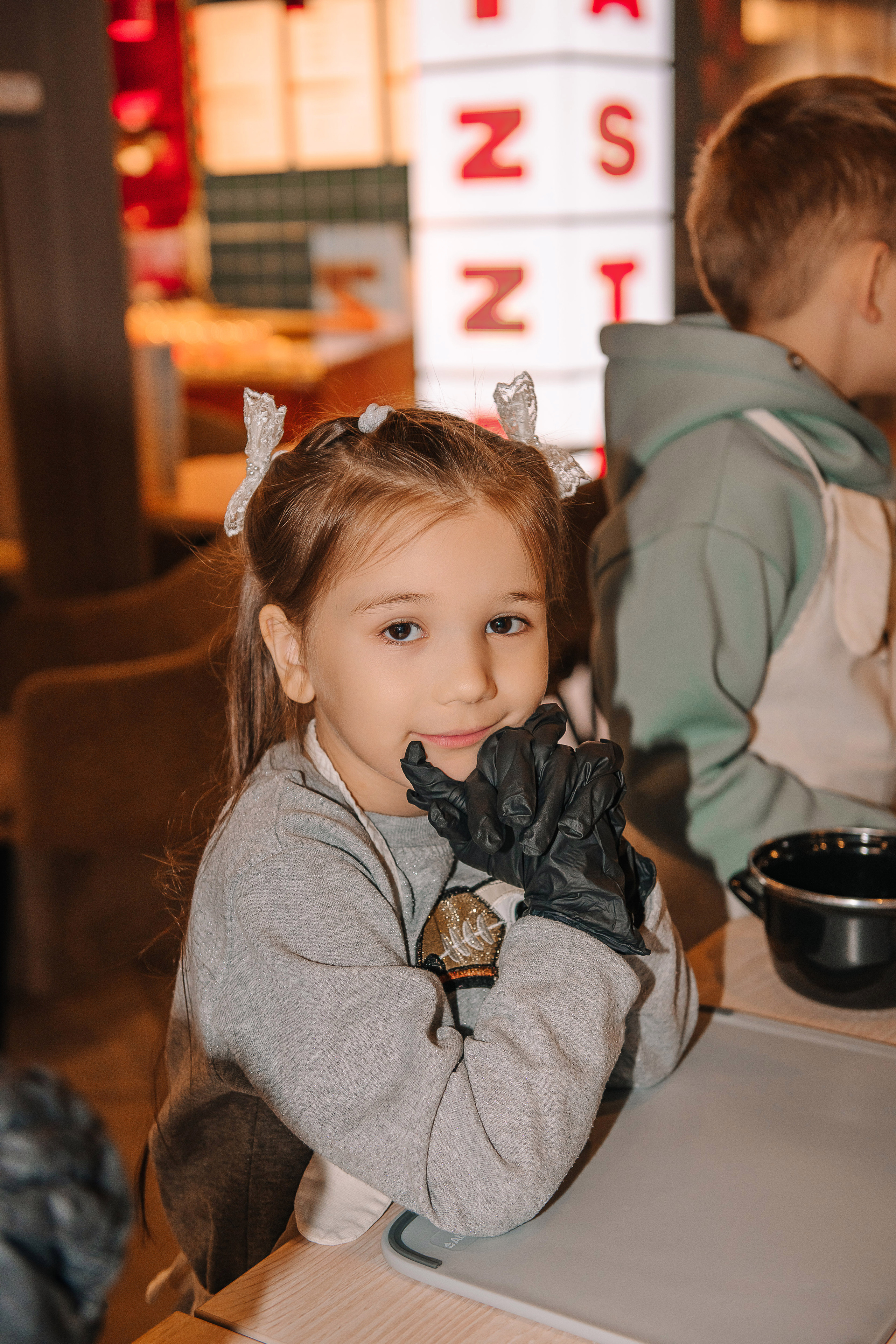 Гастродвор. Детский мастер-класс по приготовлению хот-догов🌭. Фотограф Валерия Голубева (Миронова)