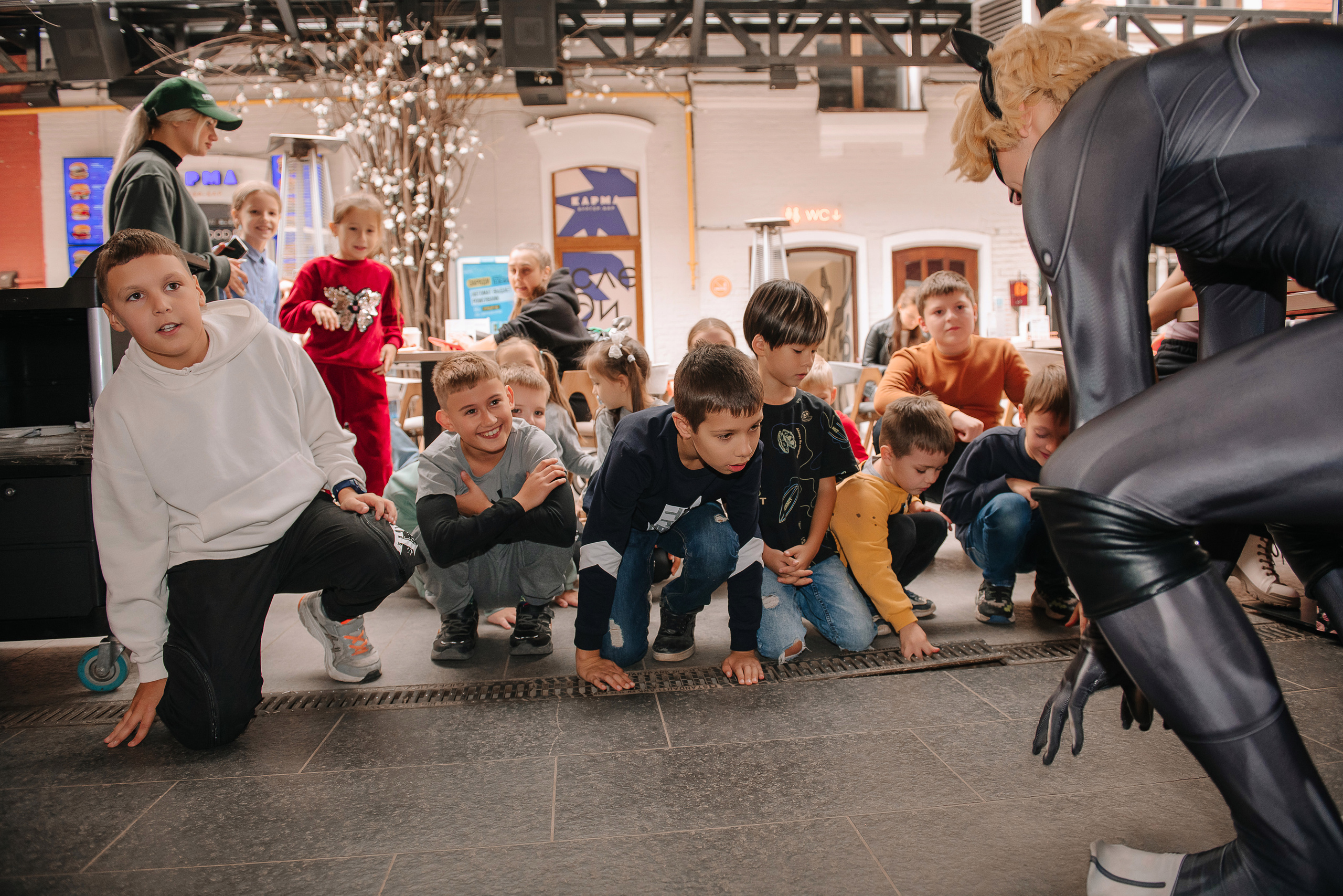 Гастродвор. Детский мастер-класс по приготовлению хот-догов🌭. Фотограф Валерия Голубева (Миронова)