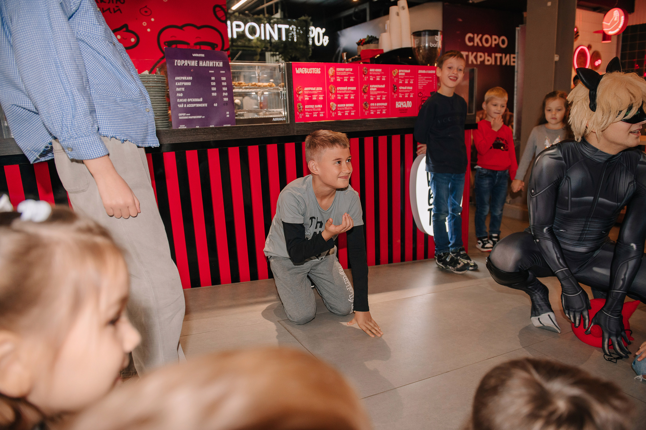 Гастродвор. Детский мастер-класс по приготовлению хот-догов🌭. Фотограф Валерия Голубева (Миронова)