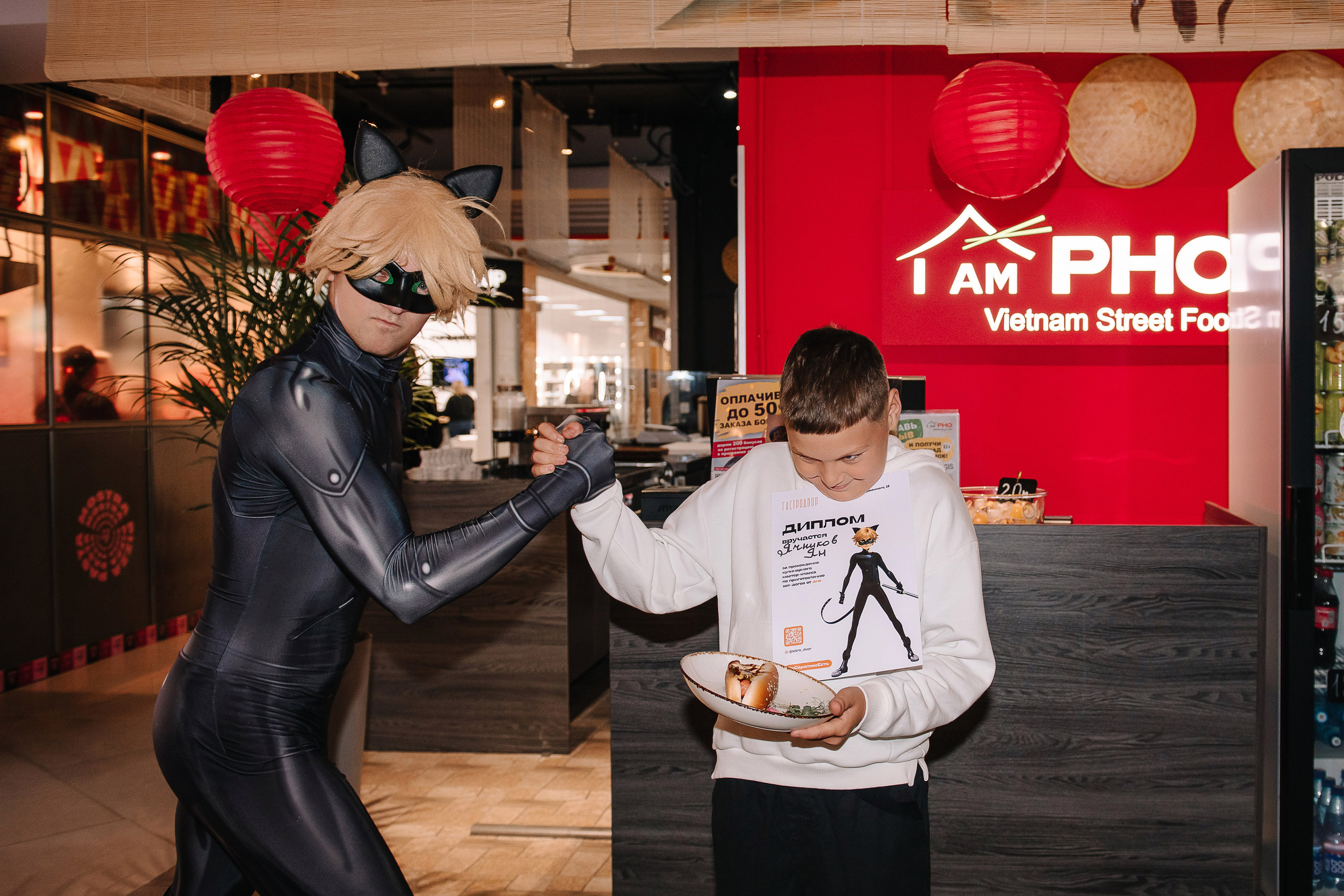Гастродвор. Детский мастер-класс по приготовлению хот-догов🌭. Фотограф Валерия Голубева (Миронова)