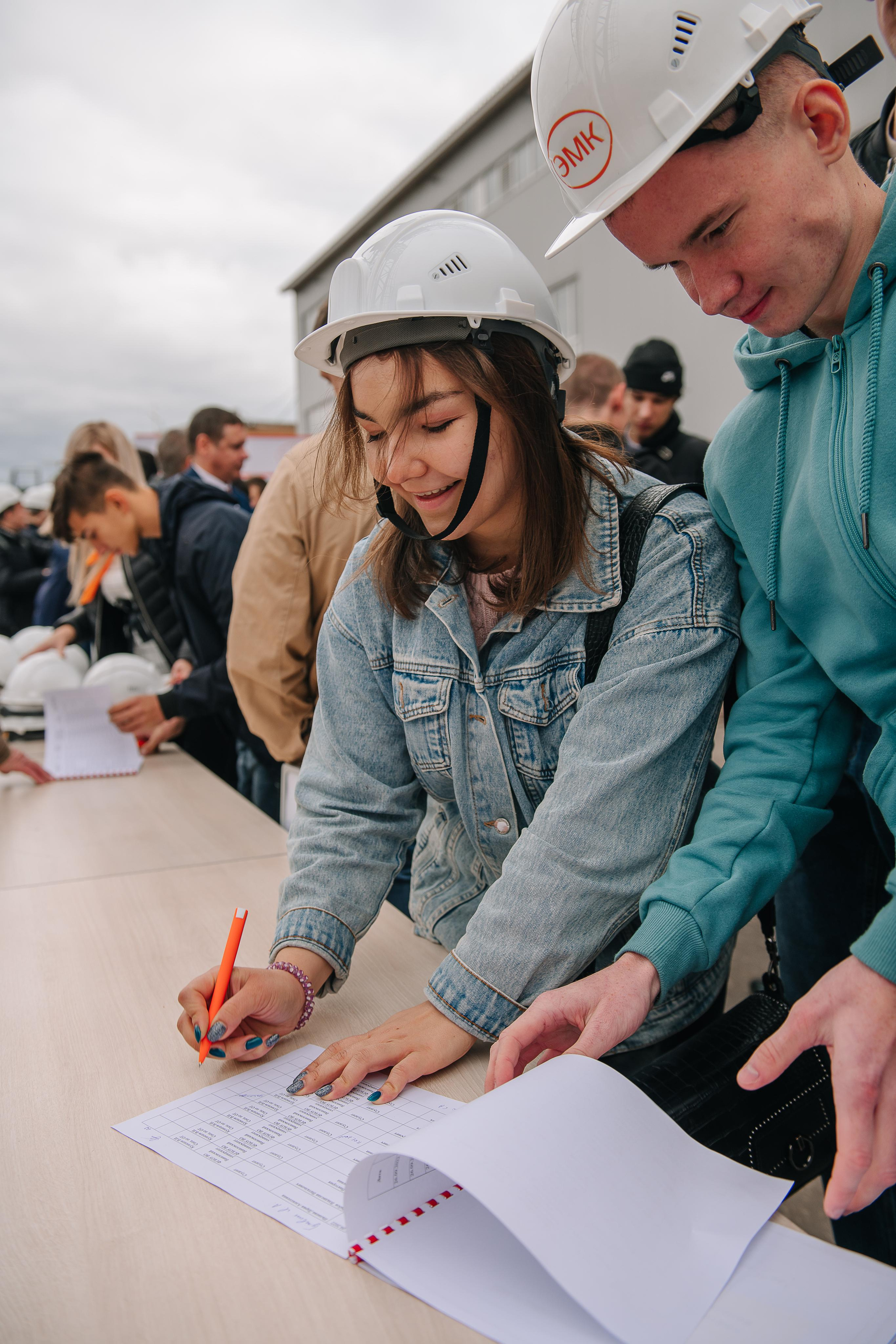День открытых дверей на Саратовском арматурном заводе. Фотограф Валерия Голубева (Миронова)