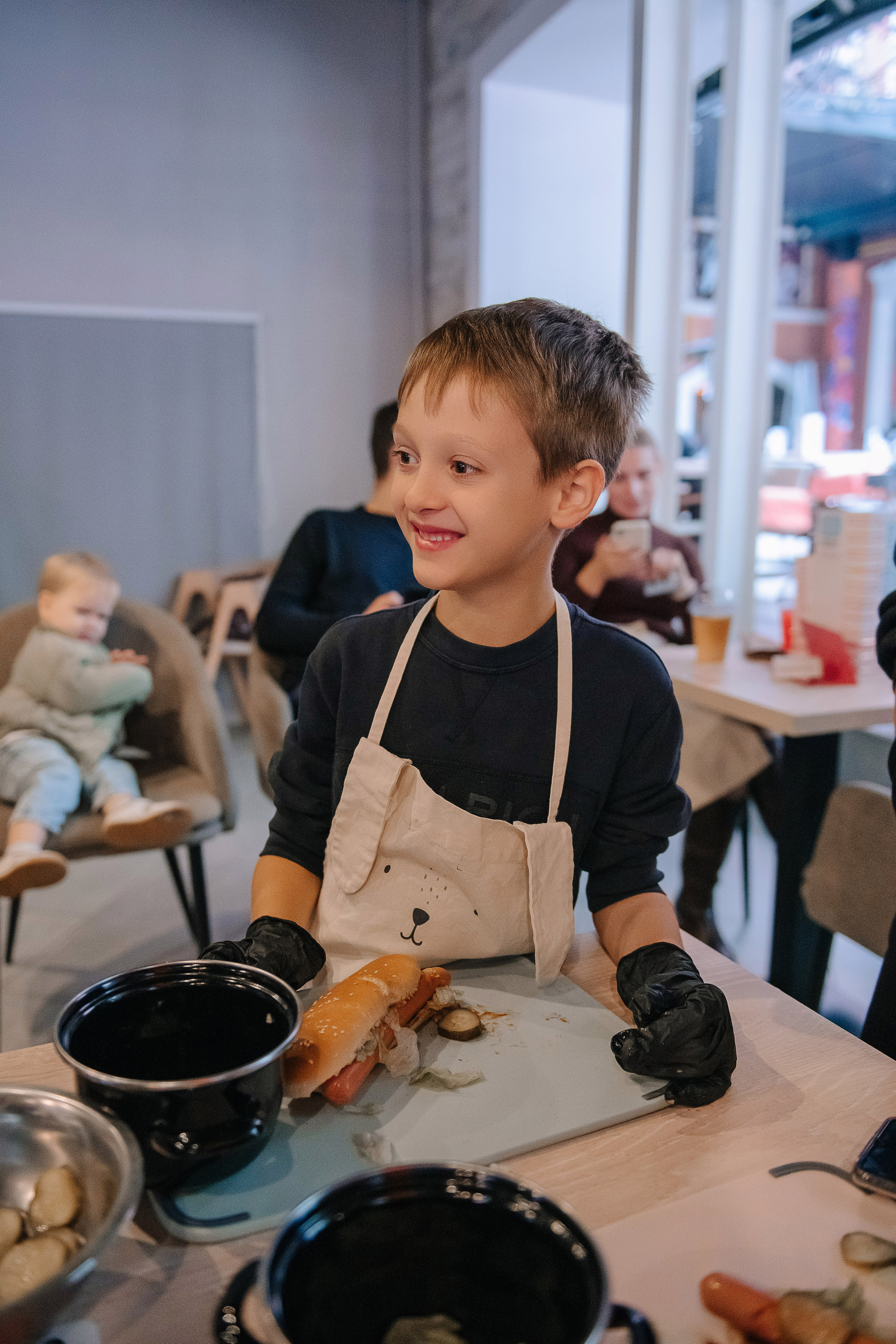 Гастродвор. Детский мастер-класс по приготовлению хот-догов🌭. Фотограф Валерия Голубева (Миронова)