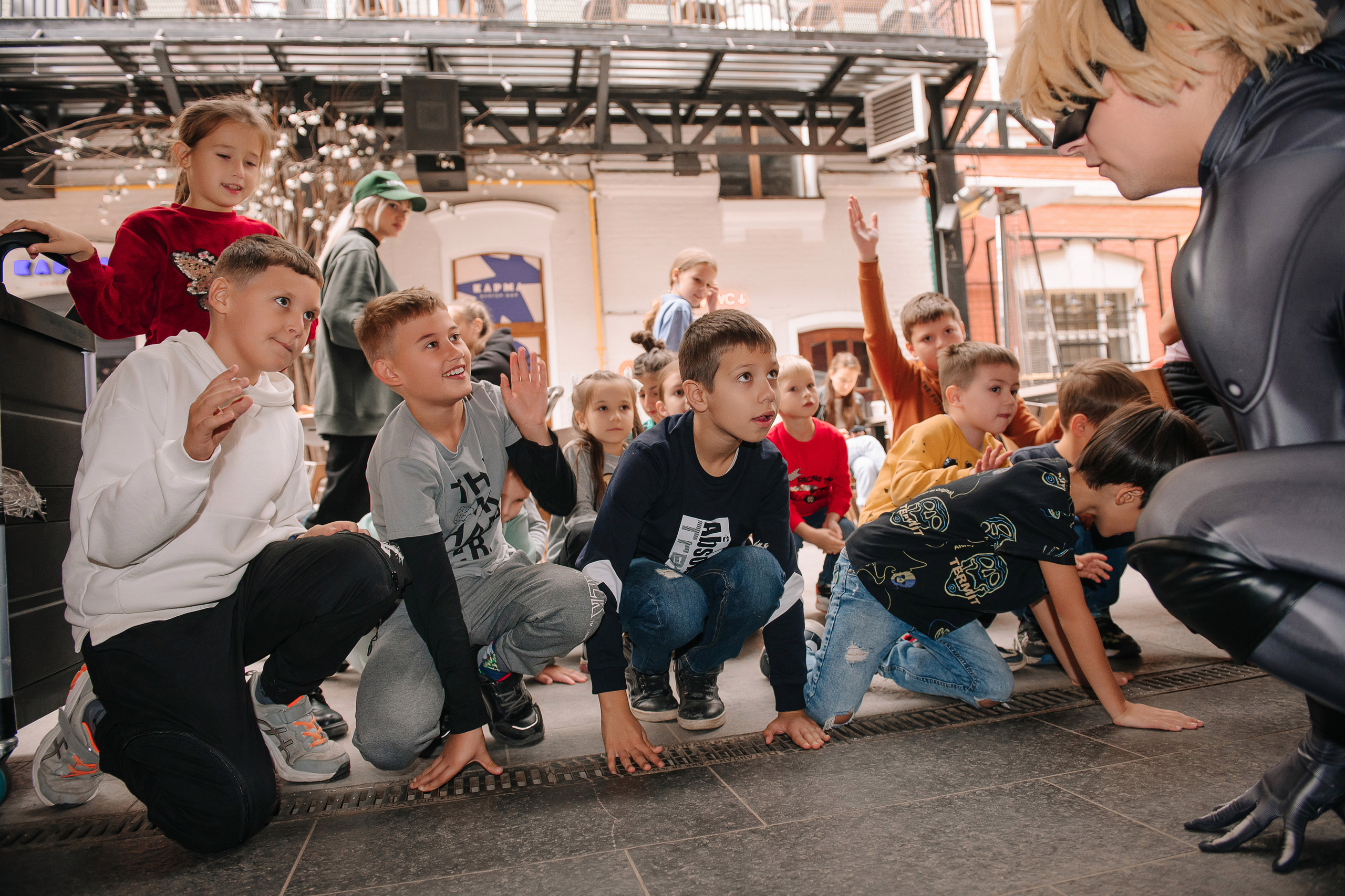 Гастродвор. Детский мастер-класс по приготовлению хот-догов🌭. Фотограф Валерия Голубева (Миронова)
